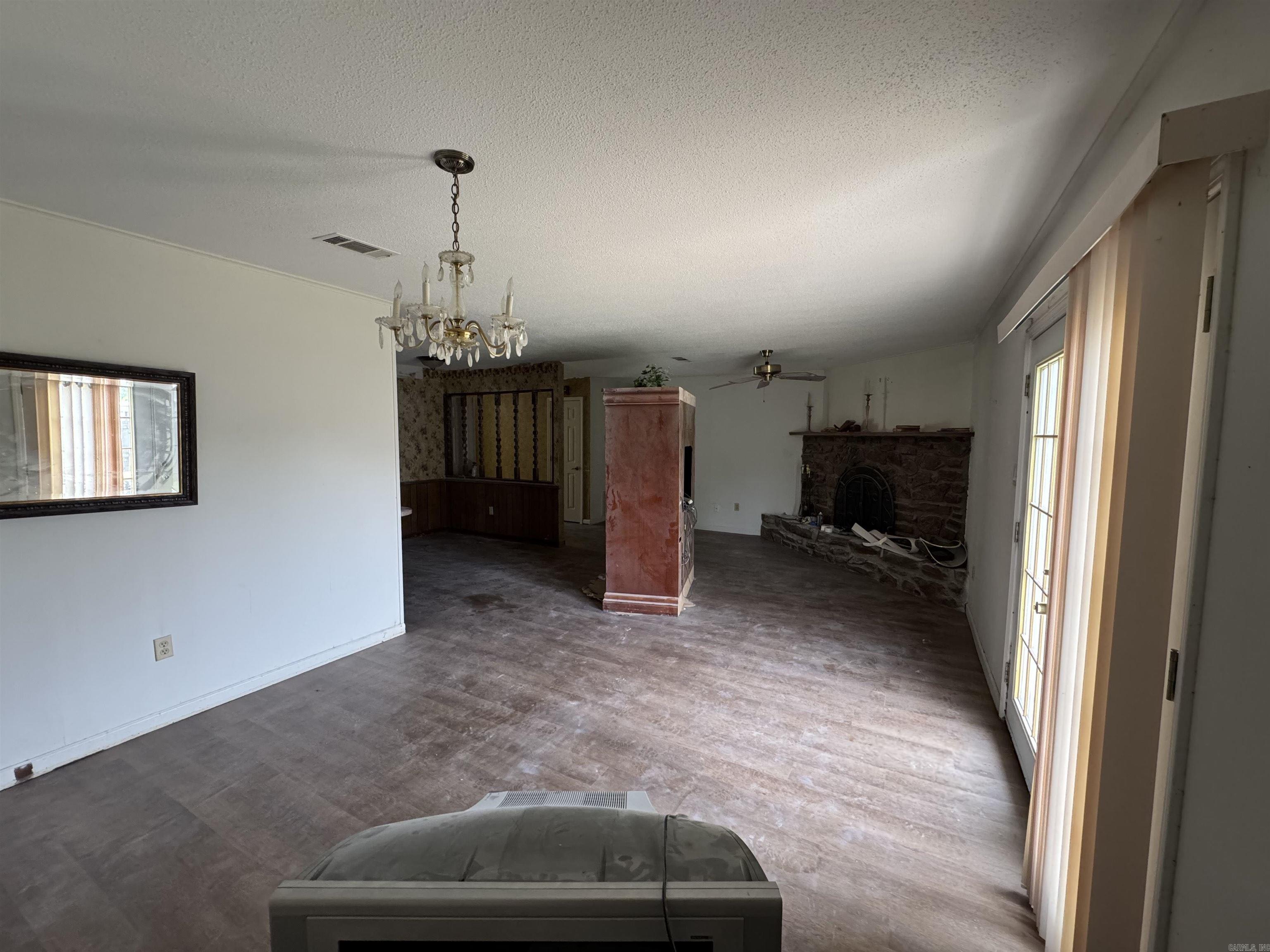 10  Hollyridge Ct  Jacksonville, AR
