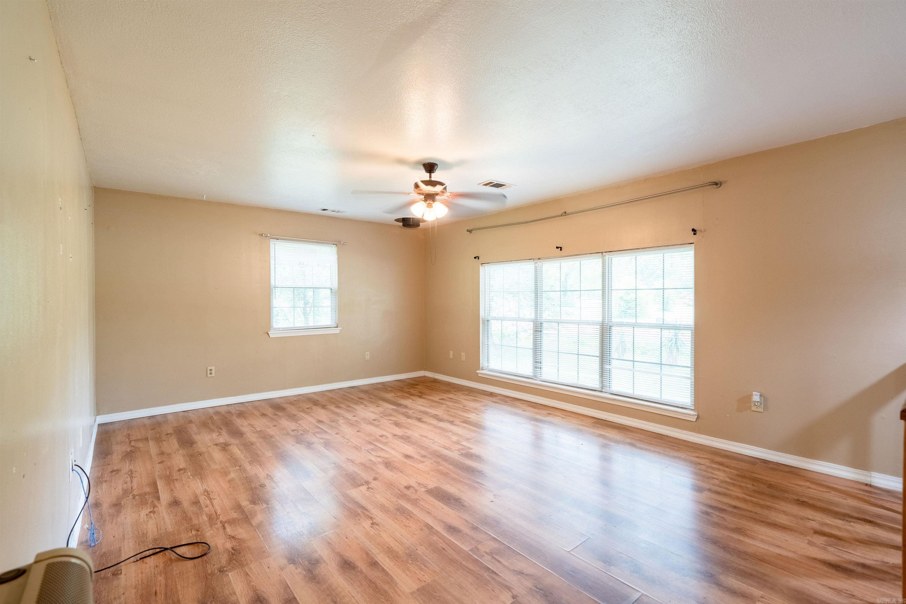 304  Main  Letona, AR