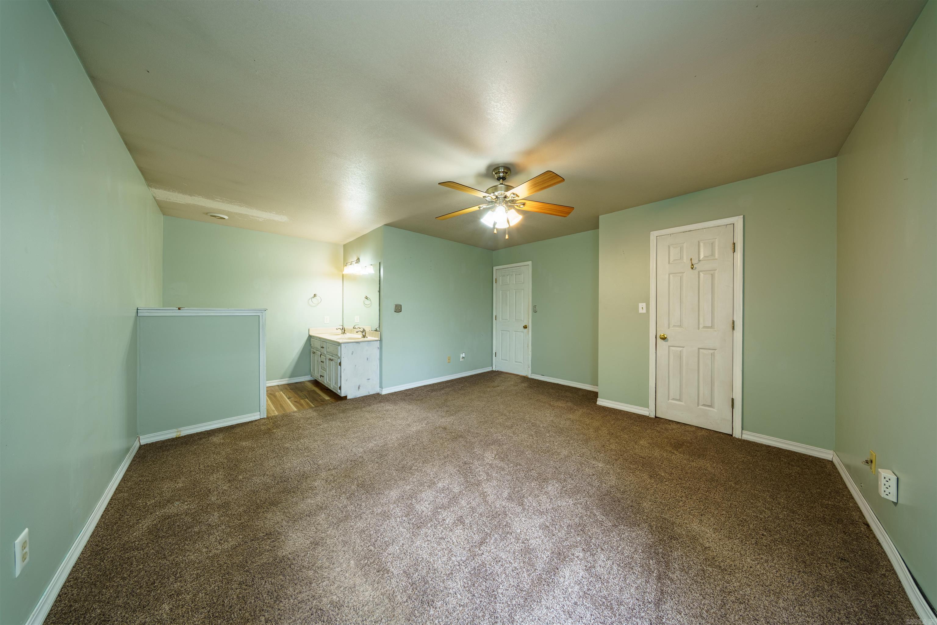 569  Hamlett Springs  Cave City, AR