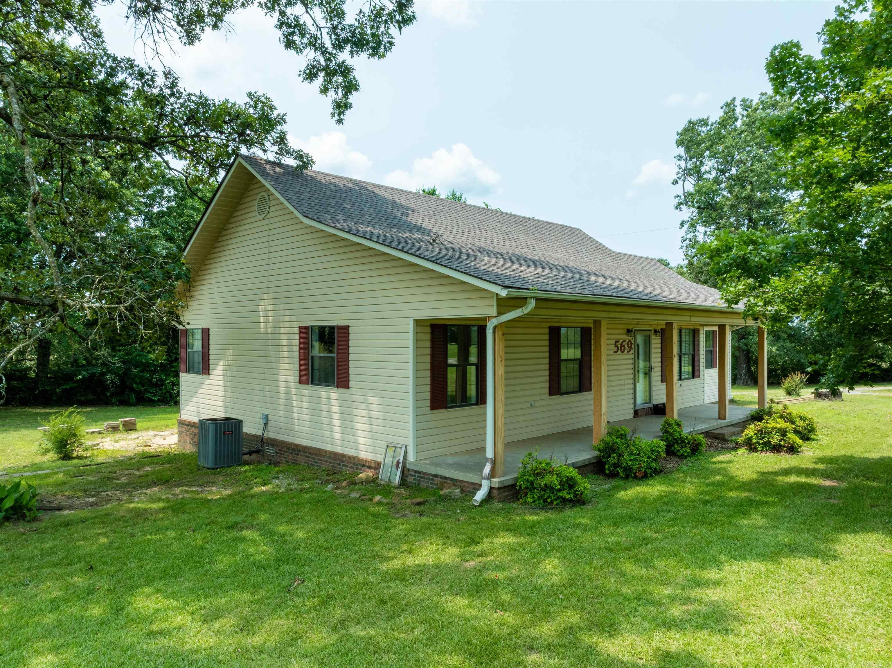 569  Hamlett Springs  Cave City, AR