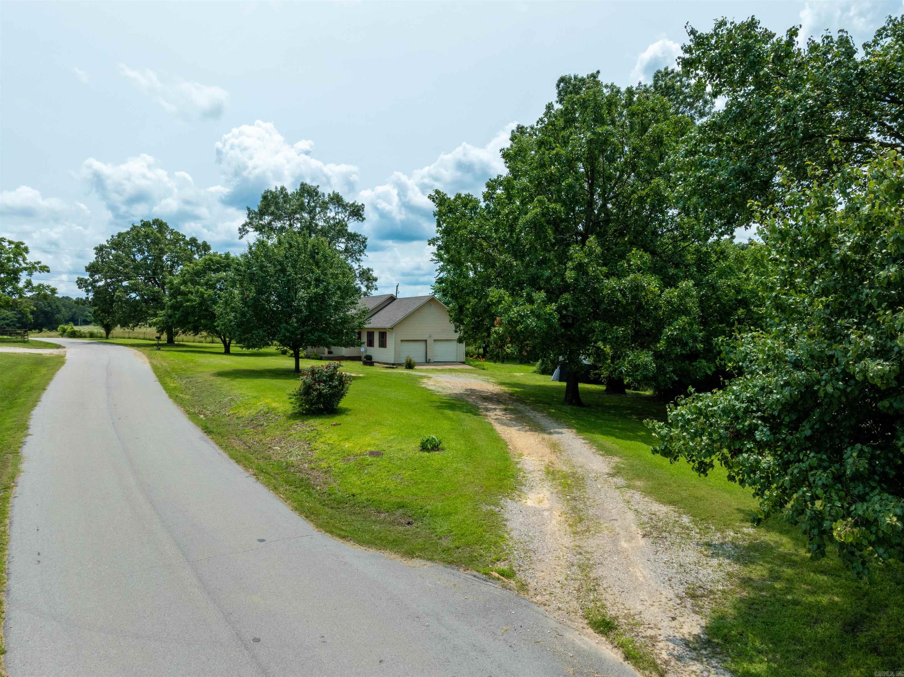 569  Hamlett Springs  Cave City, AR