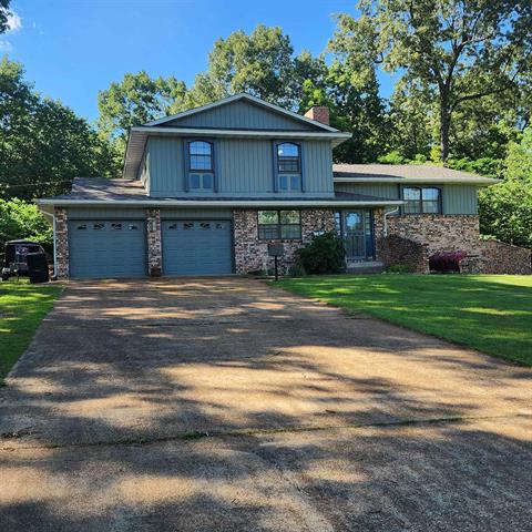 110  Emerald  Horseshoe Bend, AR