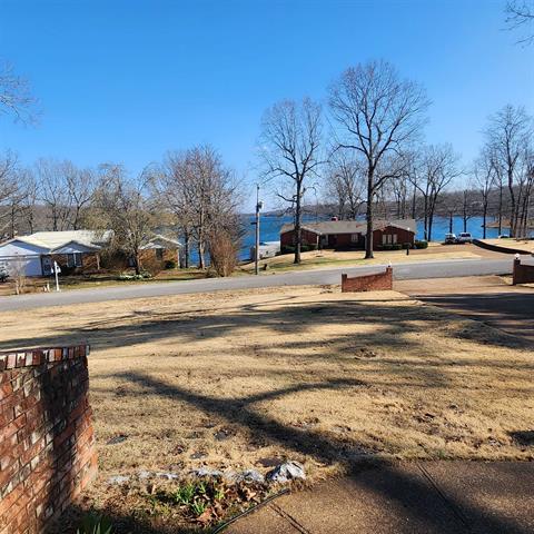 110  Emerald  Horseshoe Bend, AR