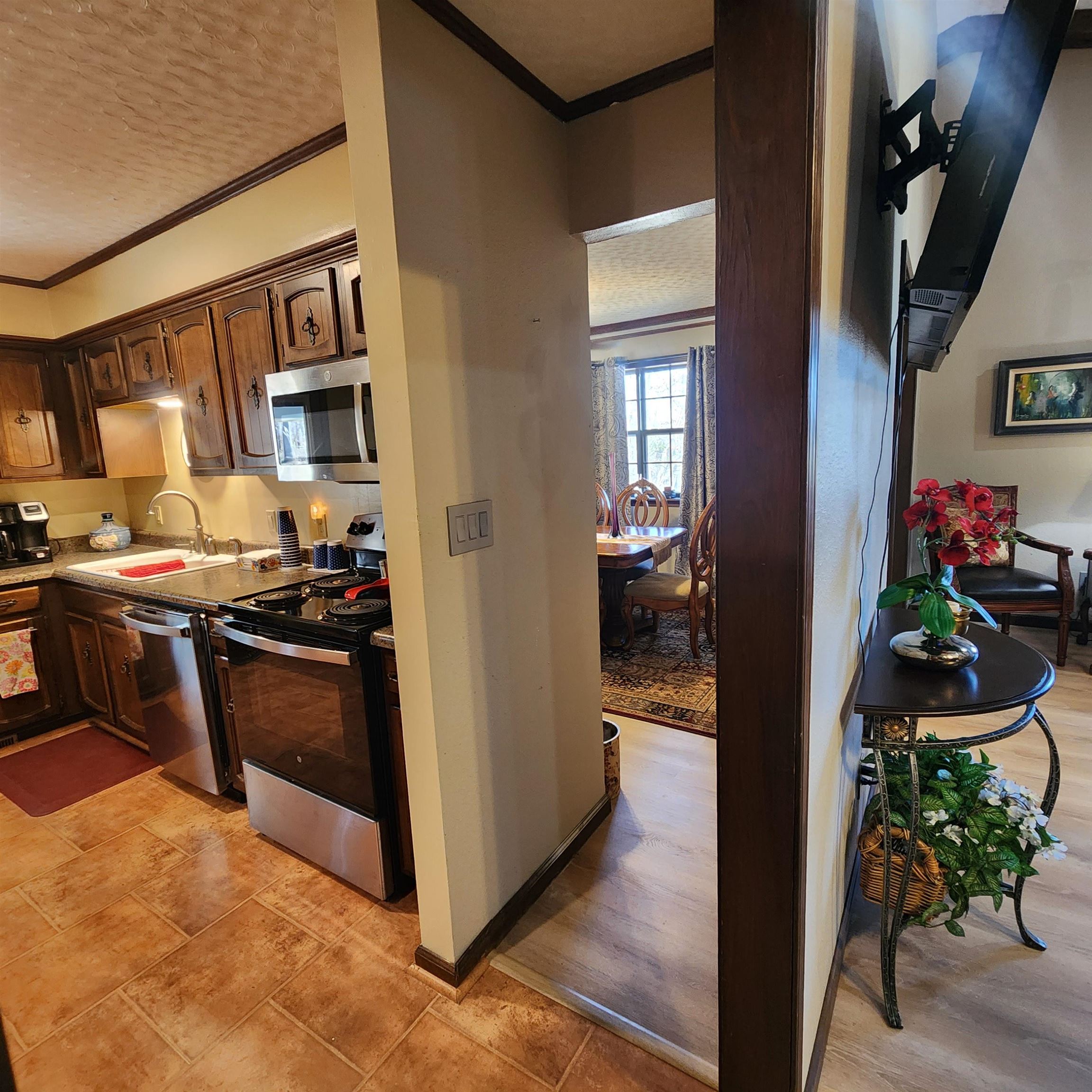 110  Emerald  Horseshoe Bend, AR