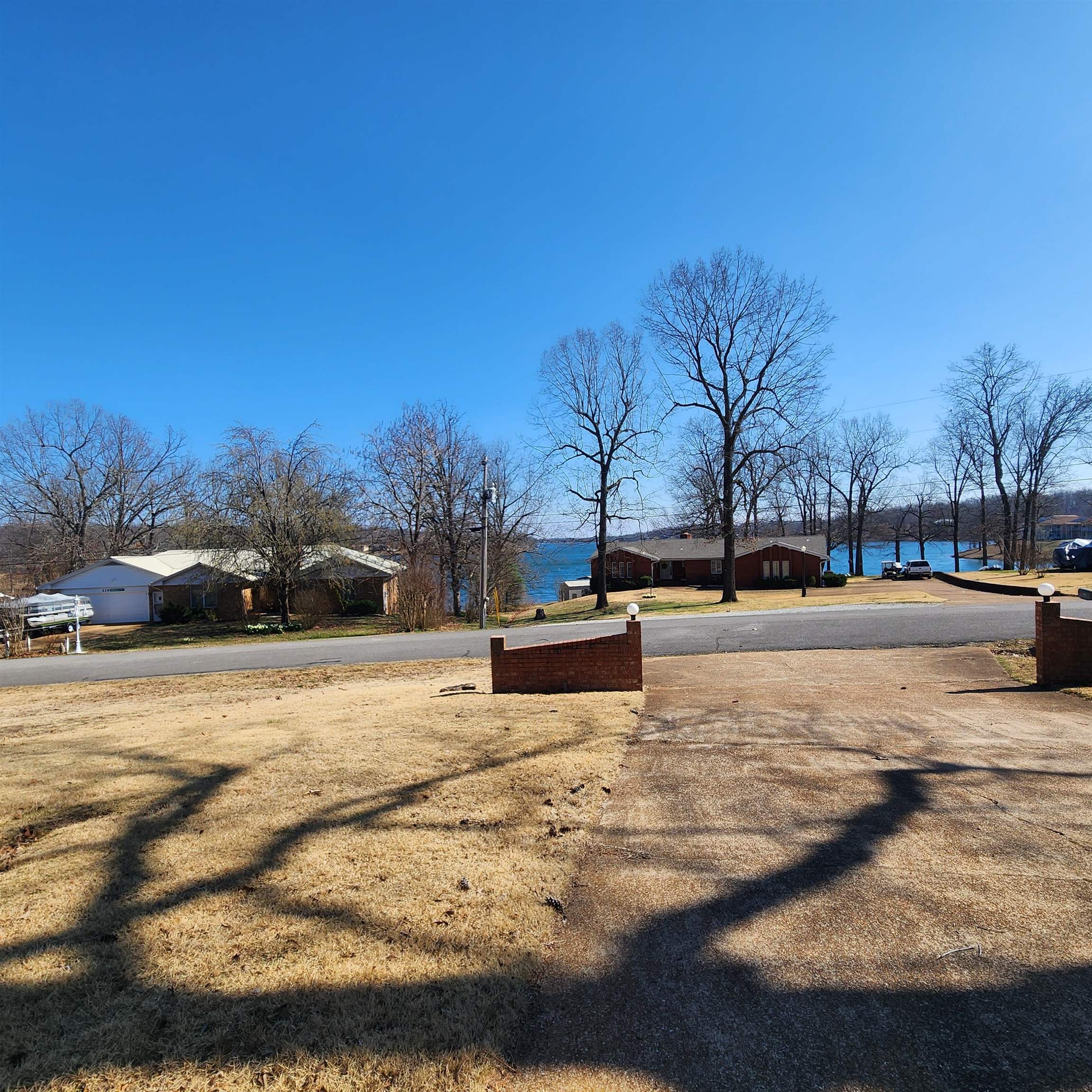 110  Emerald  Horseshoe Bend, AR