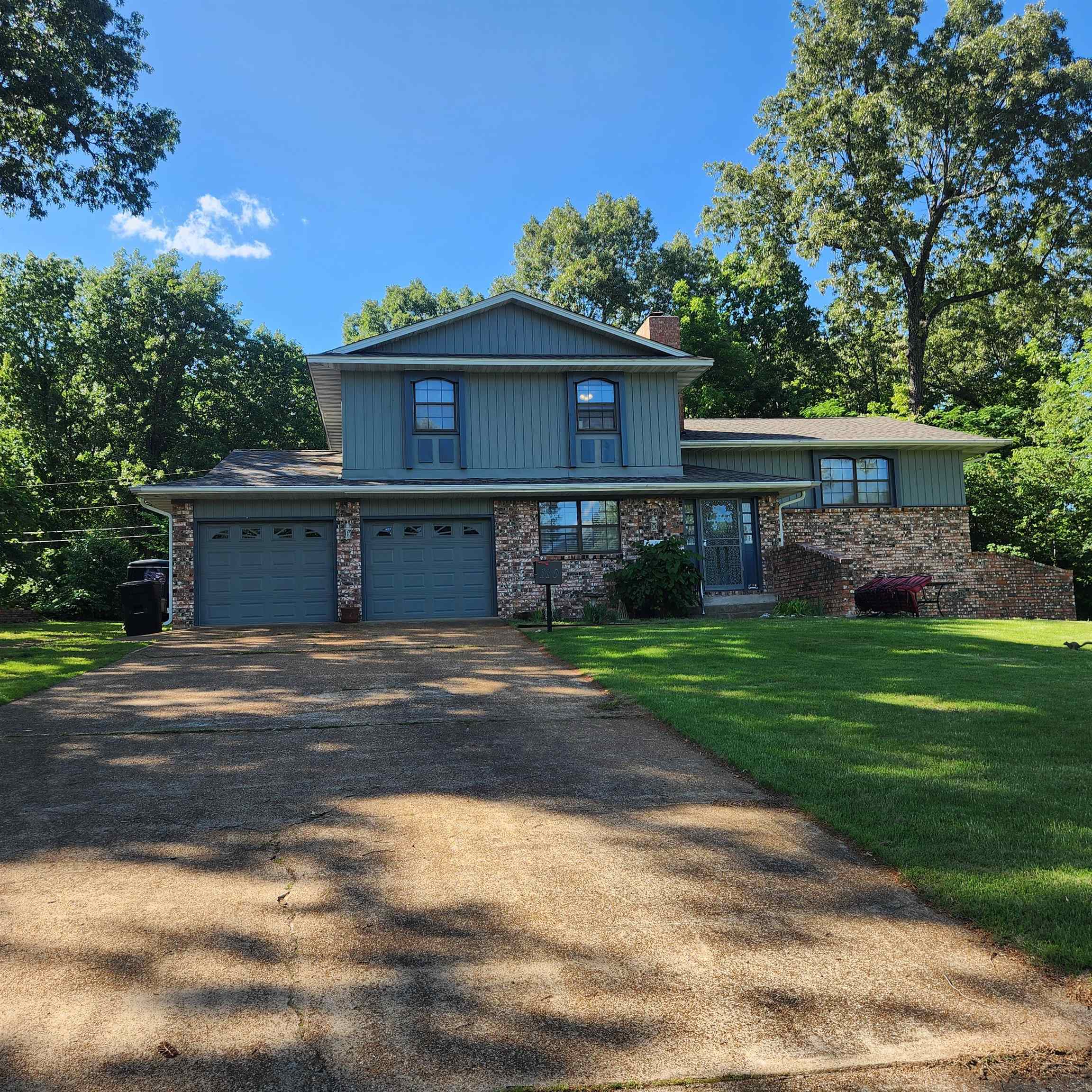 110  Emerald  Horseshoe Bend, AR