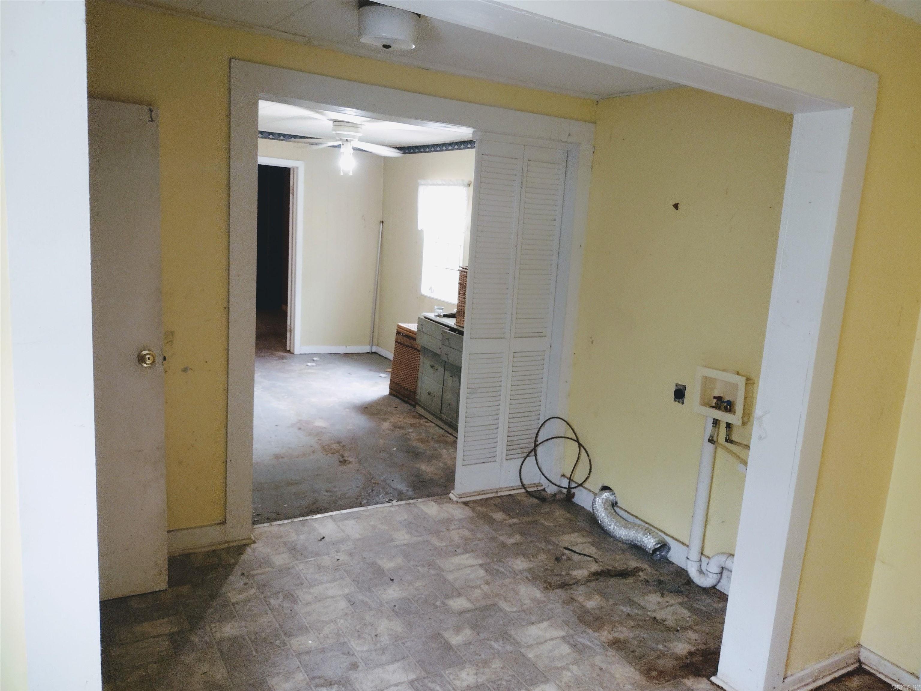 205  N Peabody  Mountain View, AR