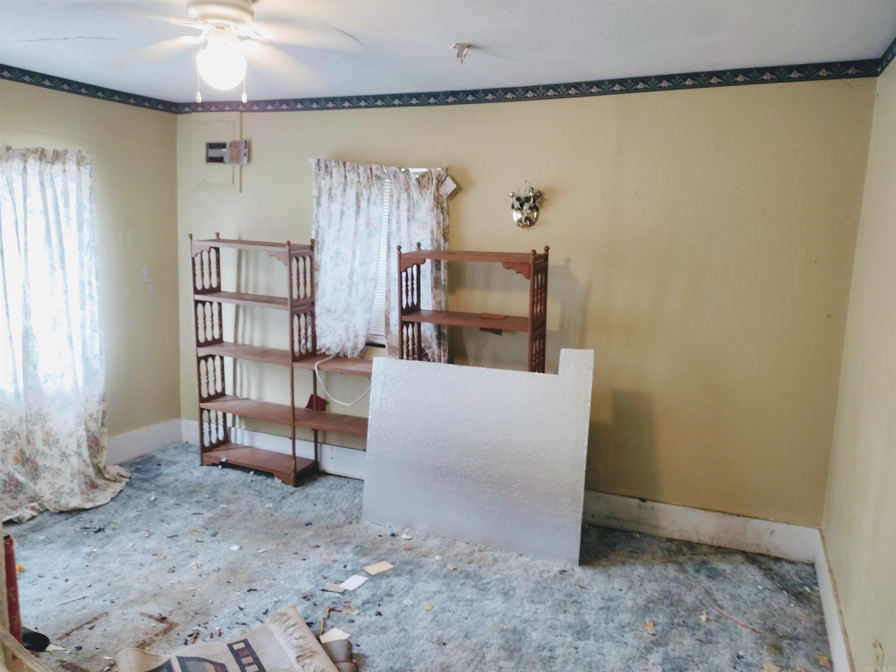 205  N Peabody  Mountain View, AR