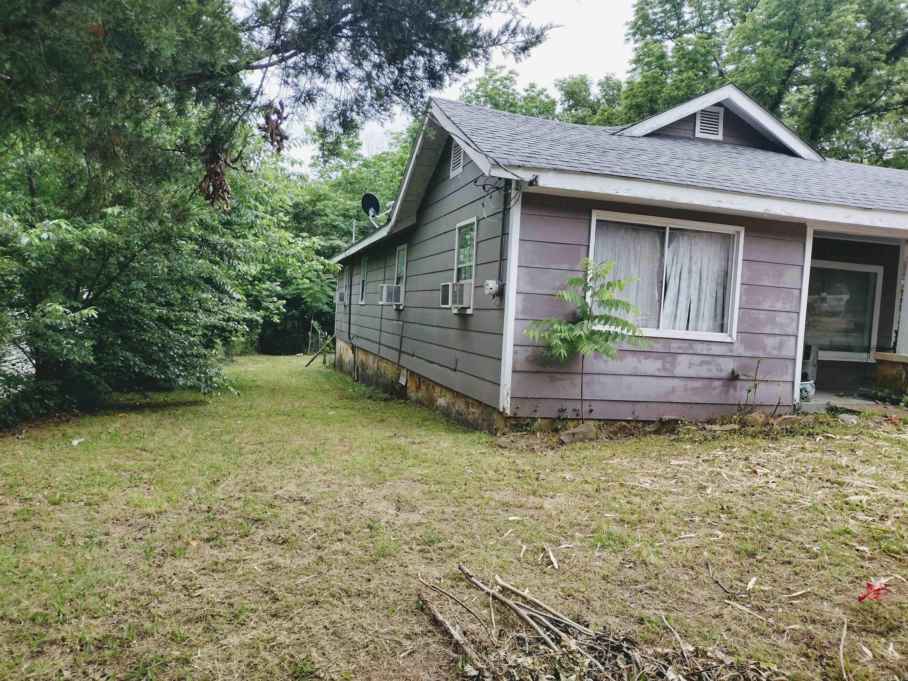 205  N Peabody  Mountain View, AR