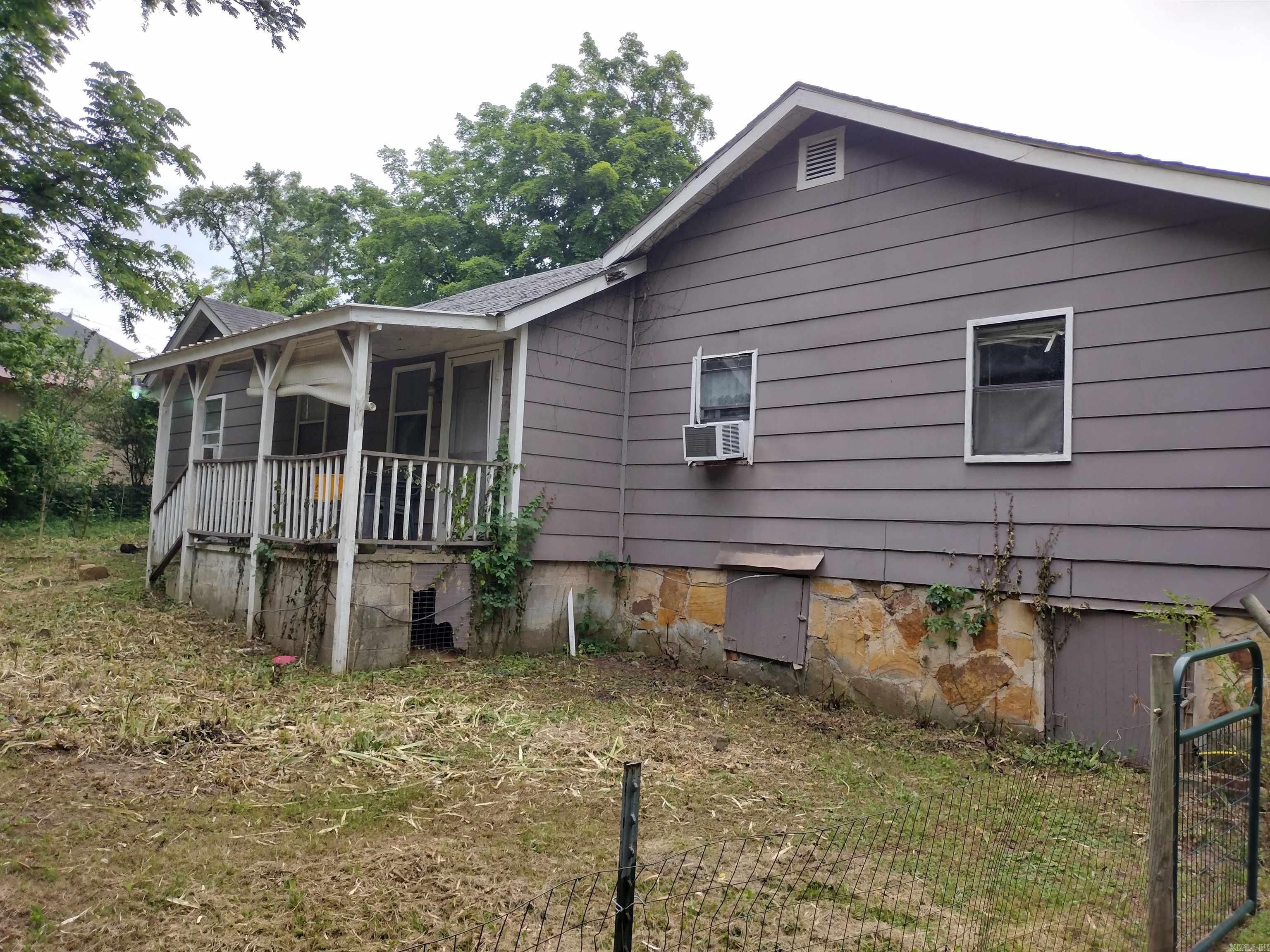 205  N Peabody  Mountain View, AR