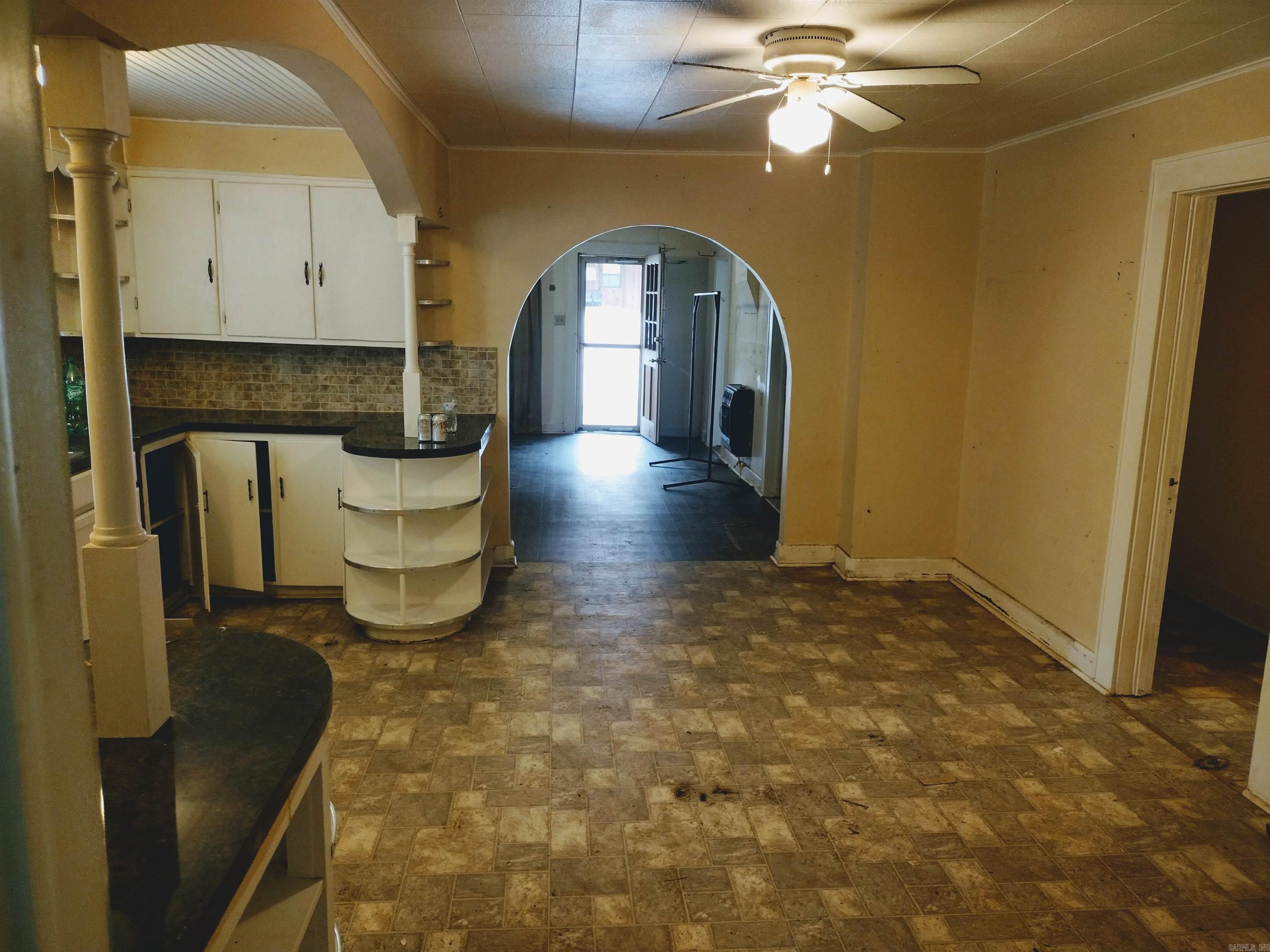 205  N Peabody  Mountain View, AR