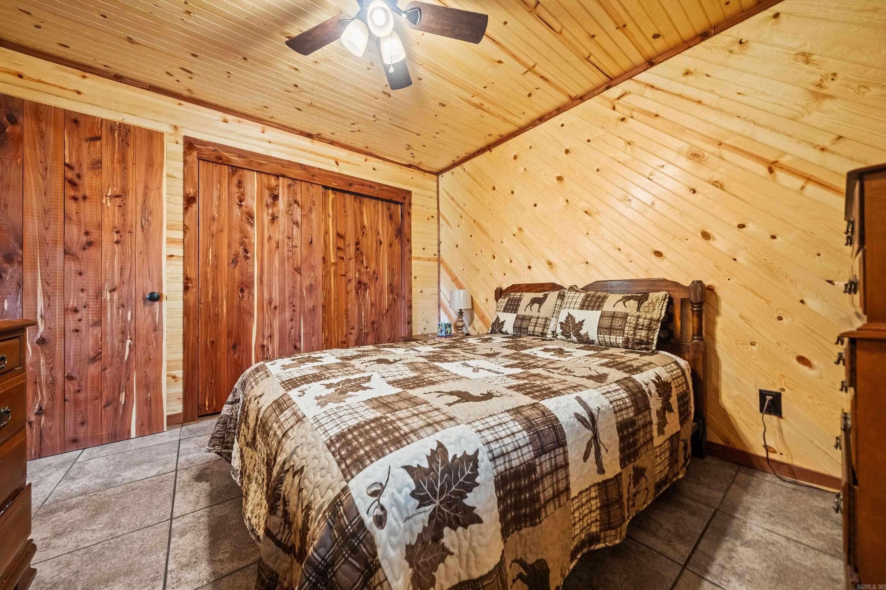 159  Gumtree  Mountain Pine, AR