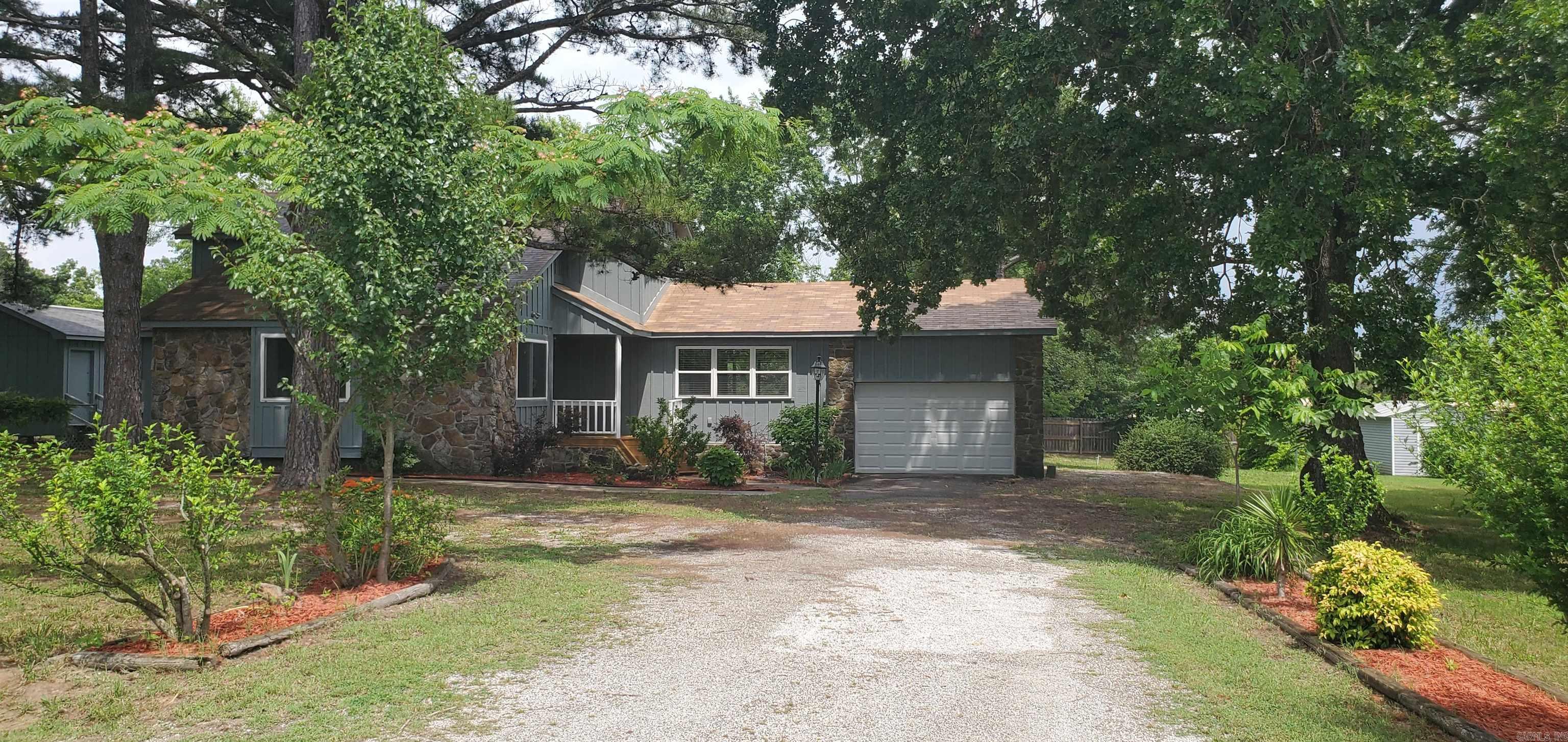 203  Altman Drive  Mountain View, AR