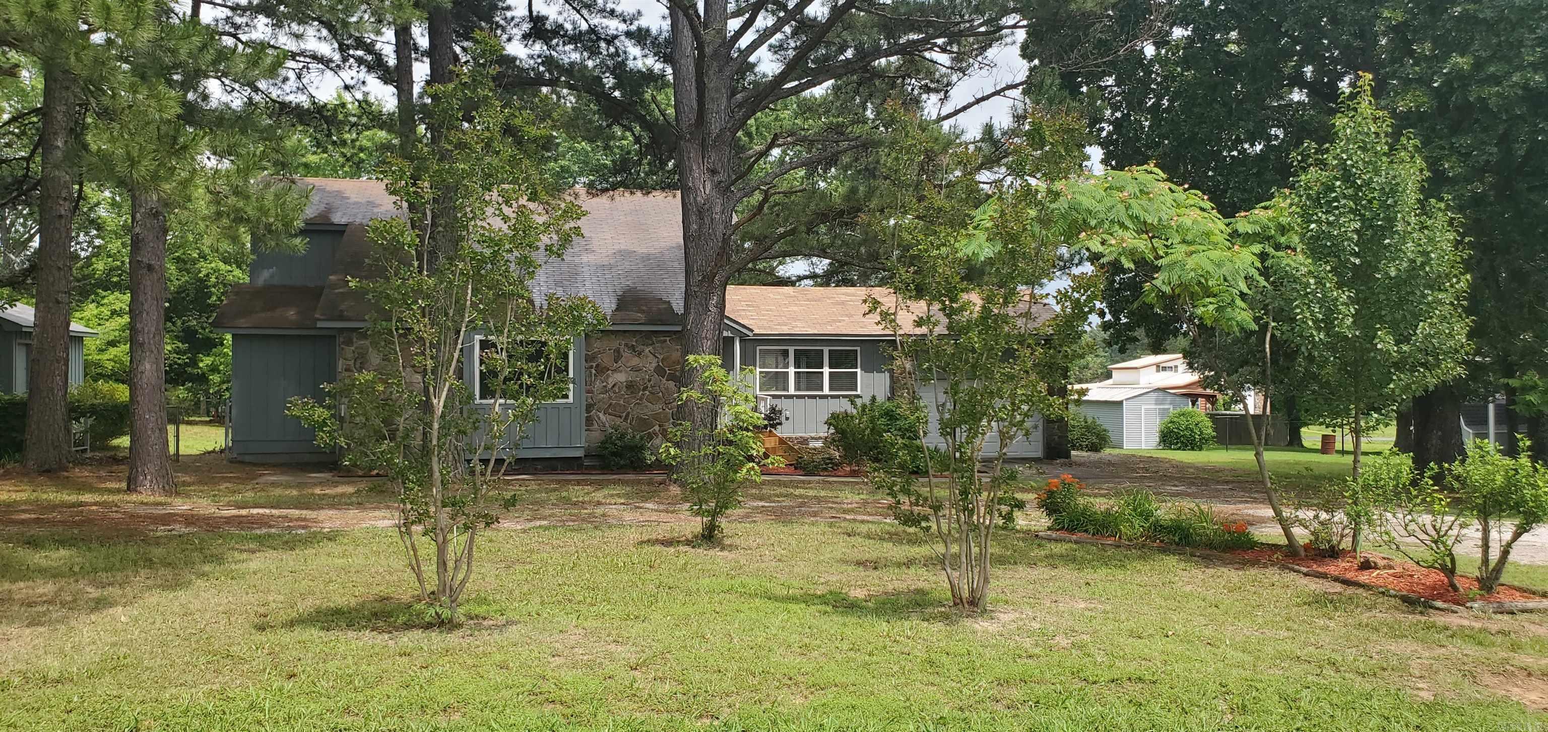 203  Altman Drive  Mountain View, AR