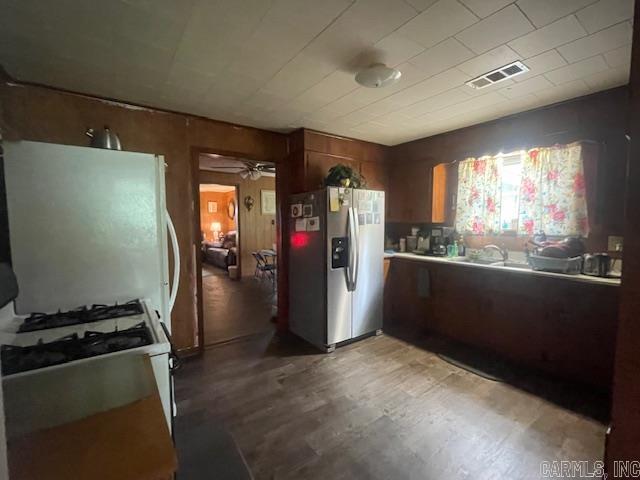 1015 N Main  Stuttgart, AR