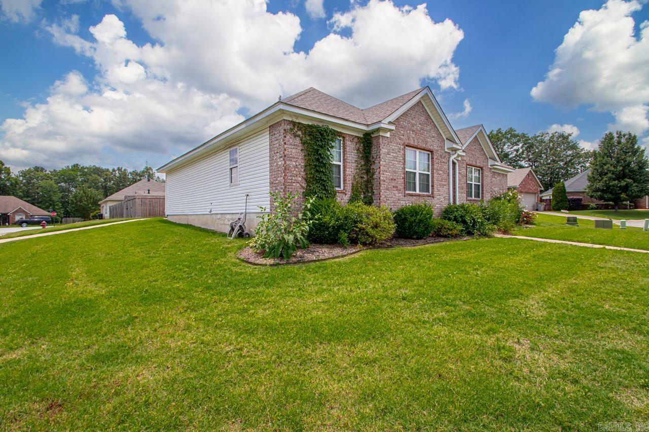 3023  Red Hawk  Alexander, AR