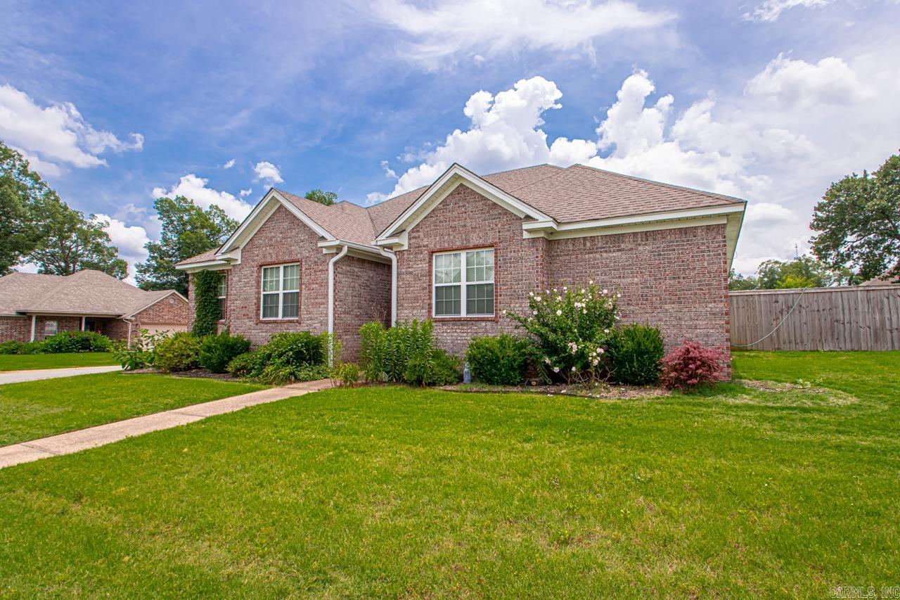 3023  Red Hawk  Alexander, AR