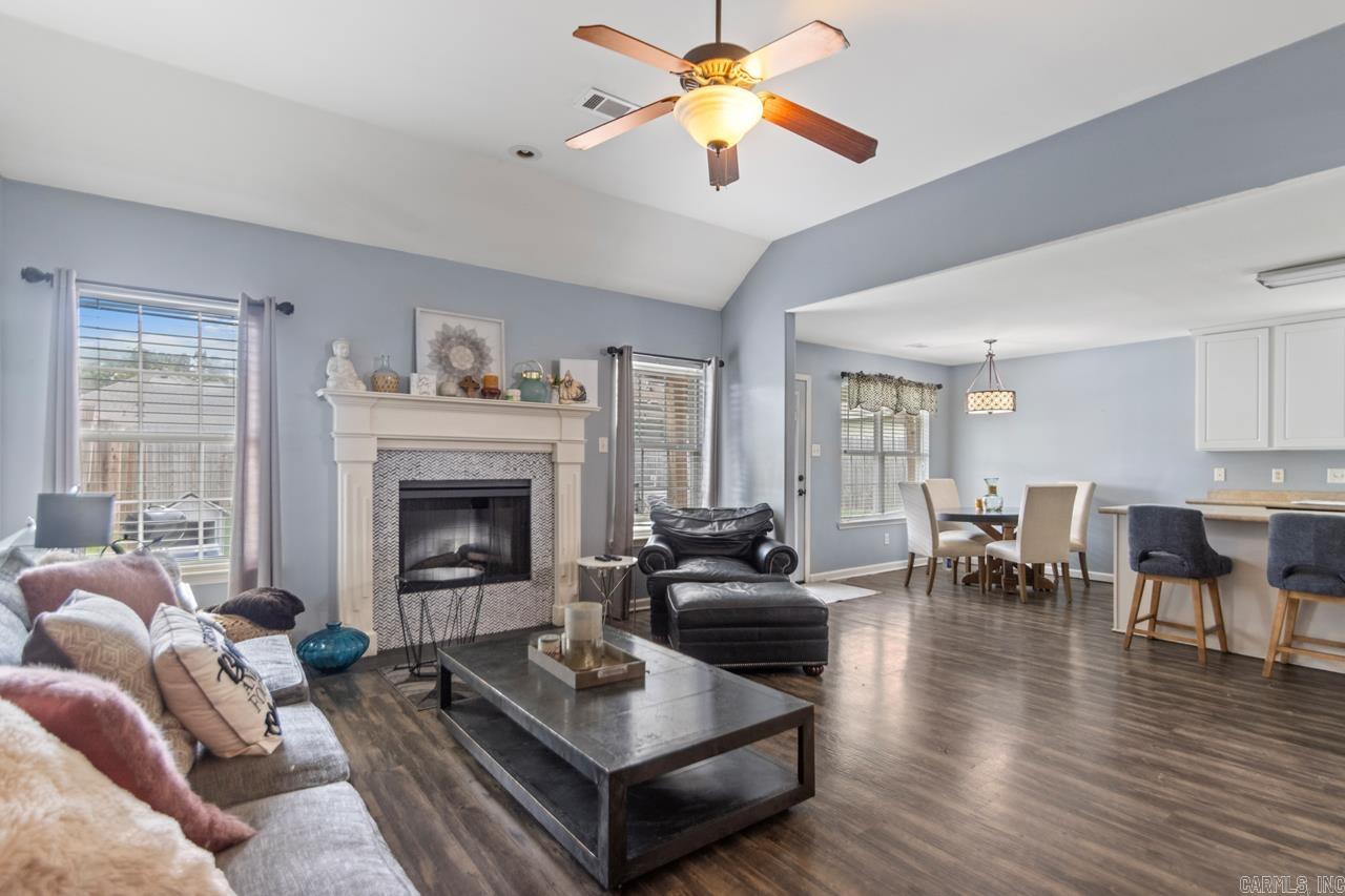 3023  Red Hawk  Alexander, AR