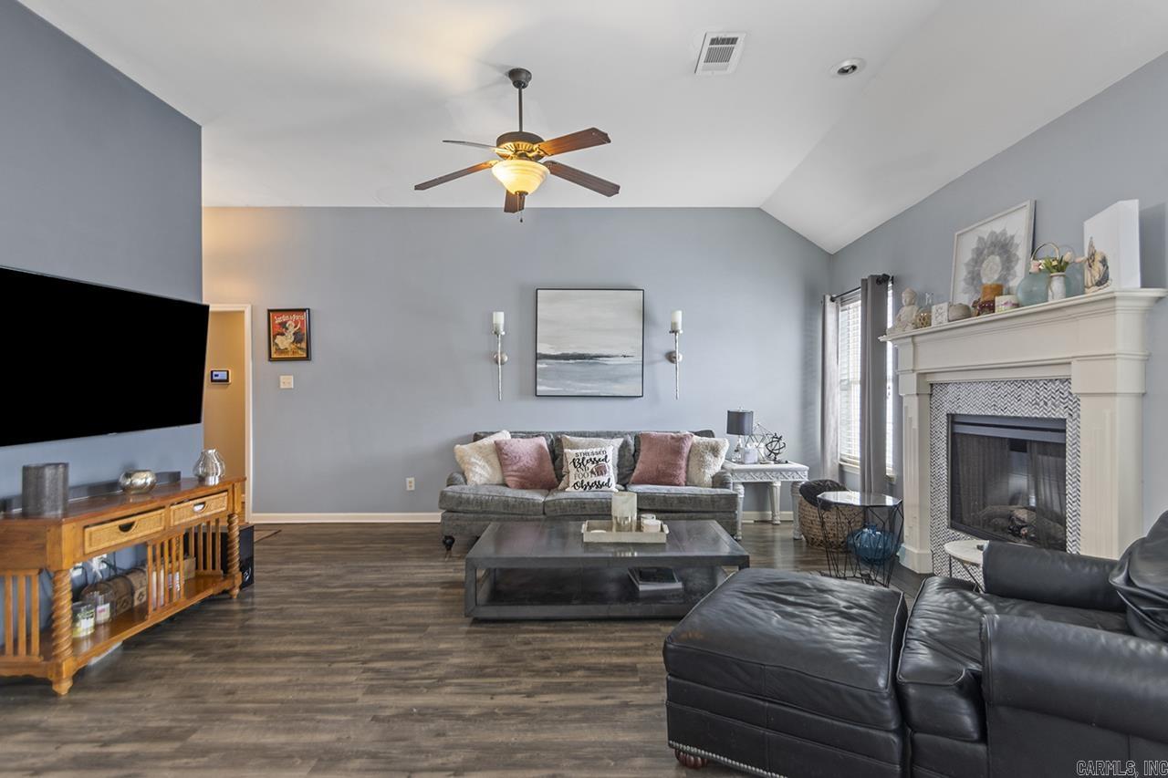 3023  Red Hawk  Alexander, AR