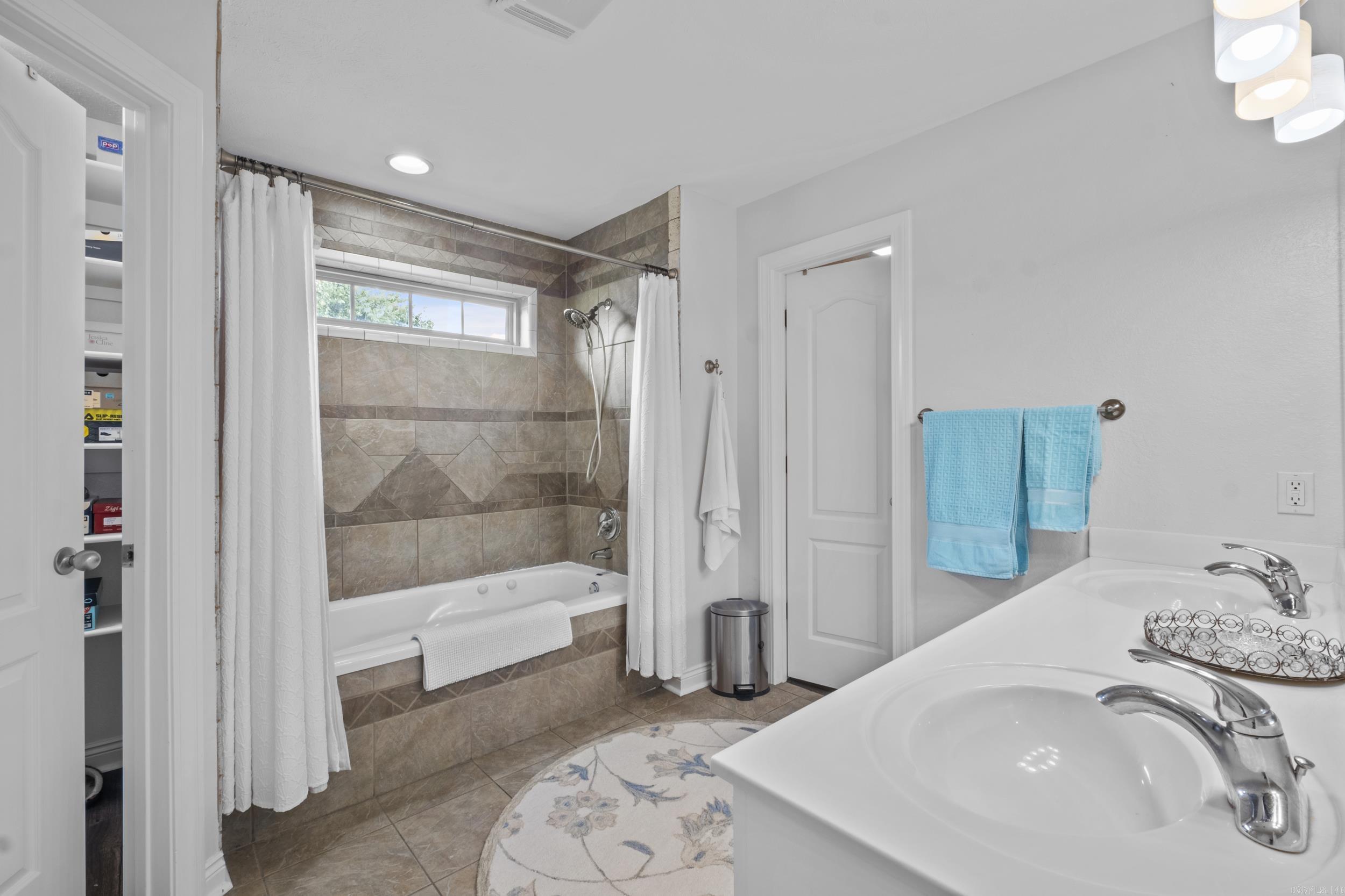 2415  Audley Bolton  Searcy, AR