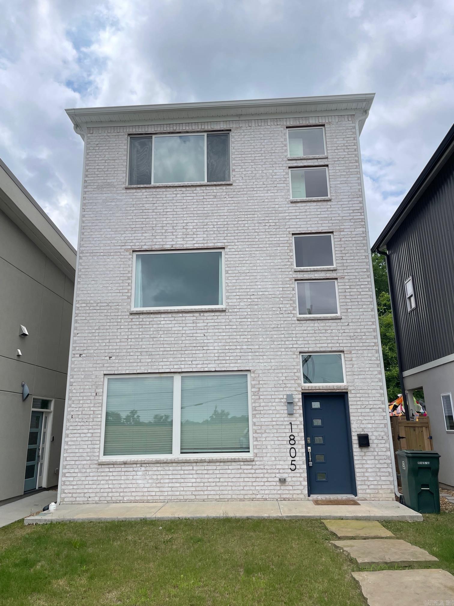 1805 E 3rd  Little Rock, AR