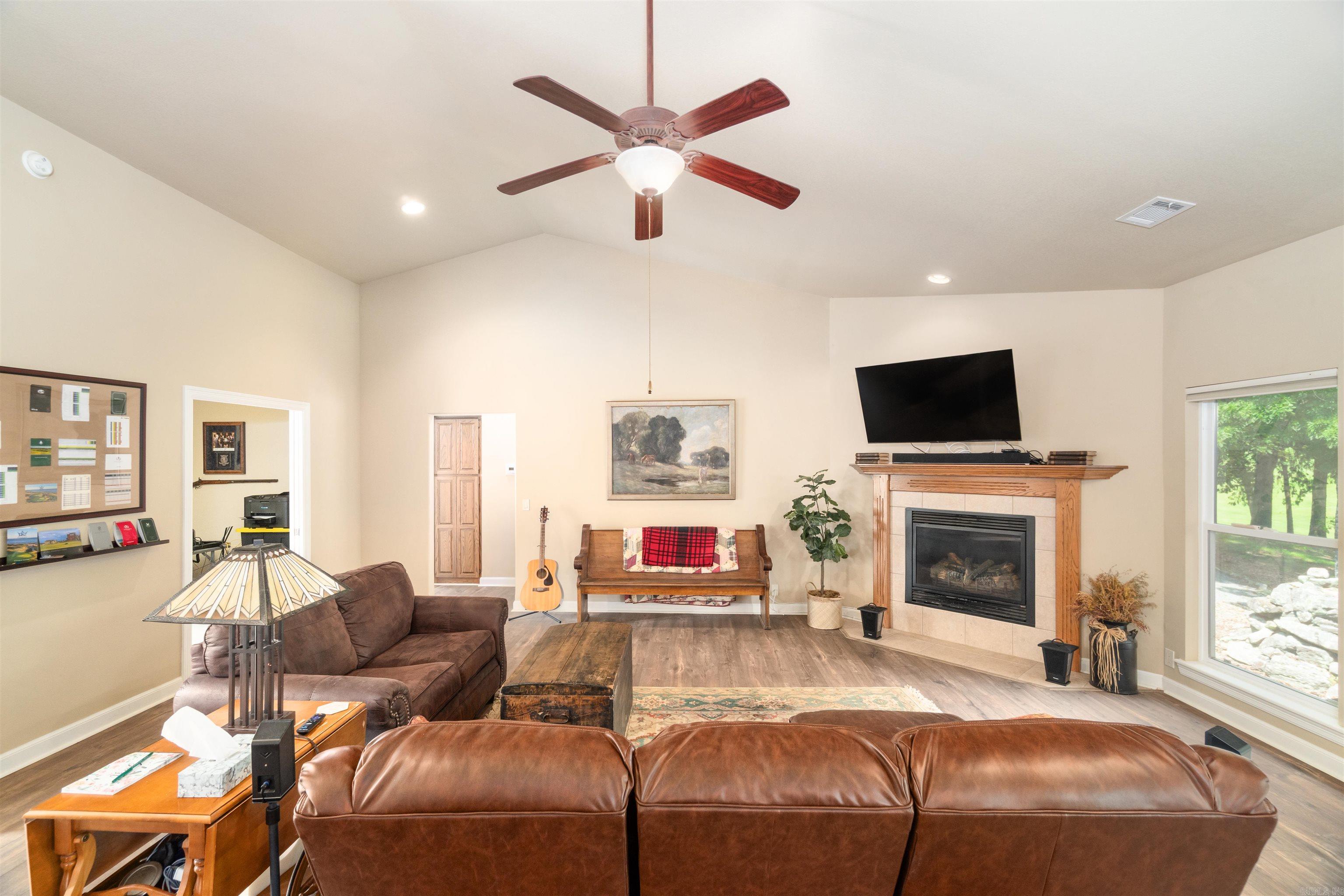 19  Brilliante Circle 19 Brilliante Circle Hot Springs Village, AR