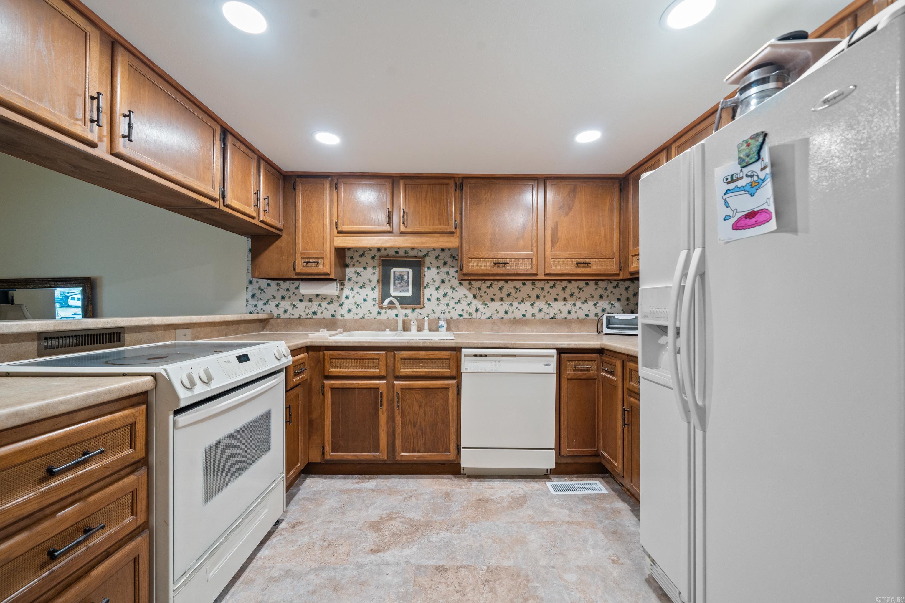 105  Long Island Bay  Hot Springs, AR