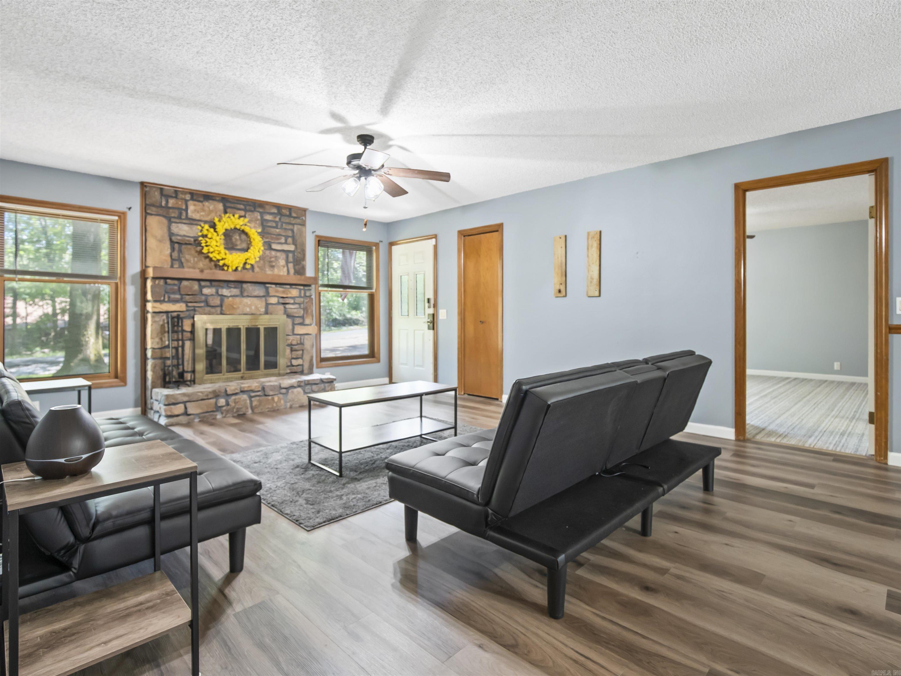 76  Laguna  Hot Springs Village, AR