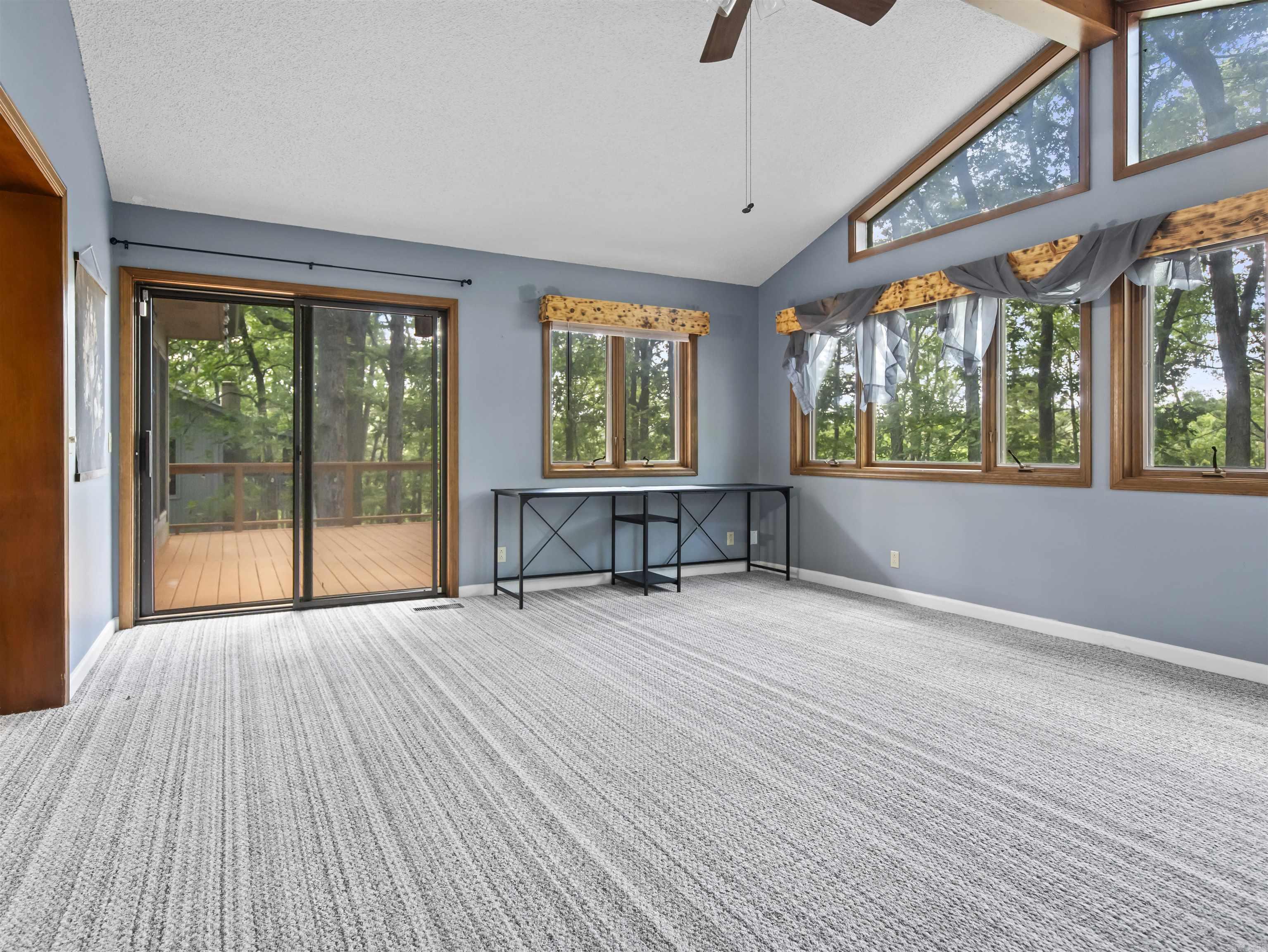 76  Laguna  Hot Springs Village, AR