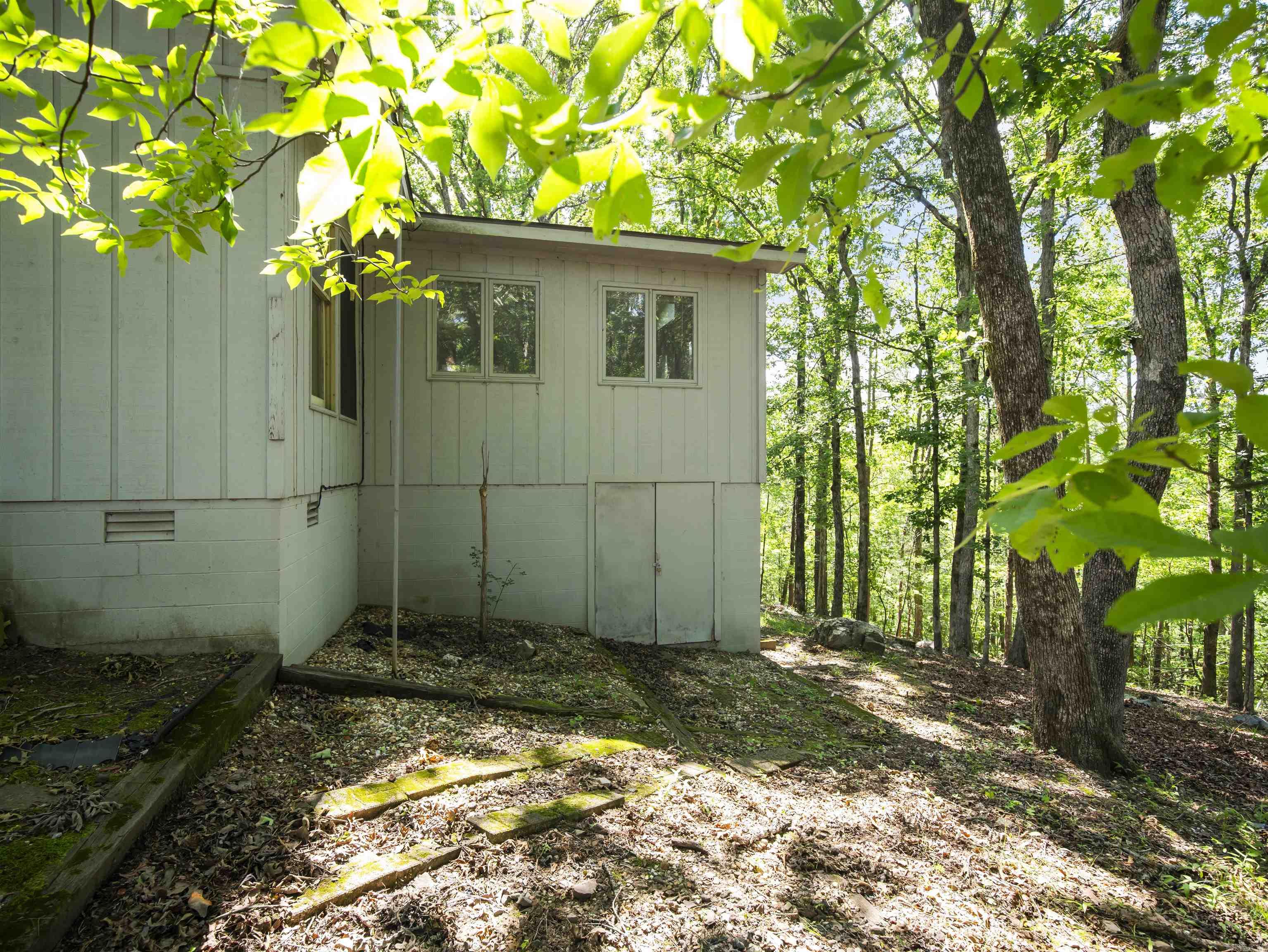 76  Laguna  Hot Springs Village, AR
