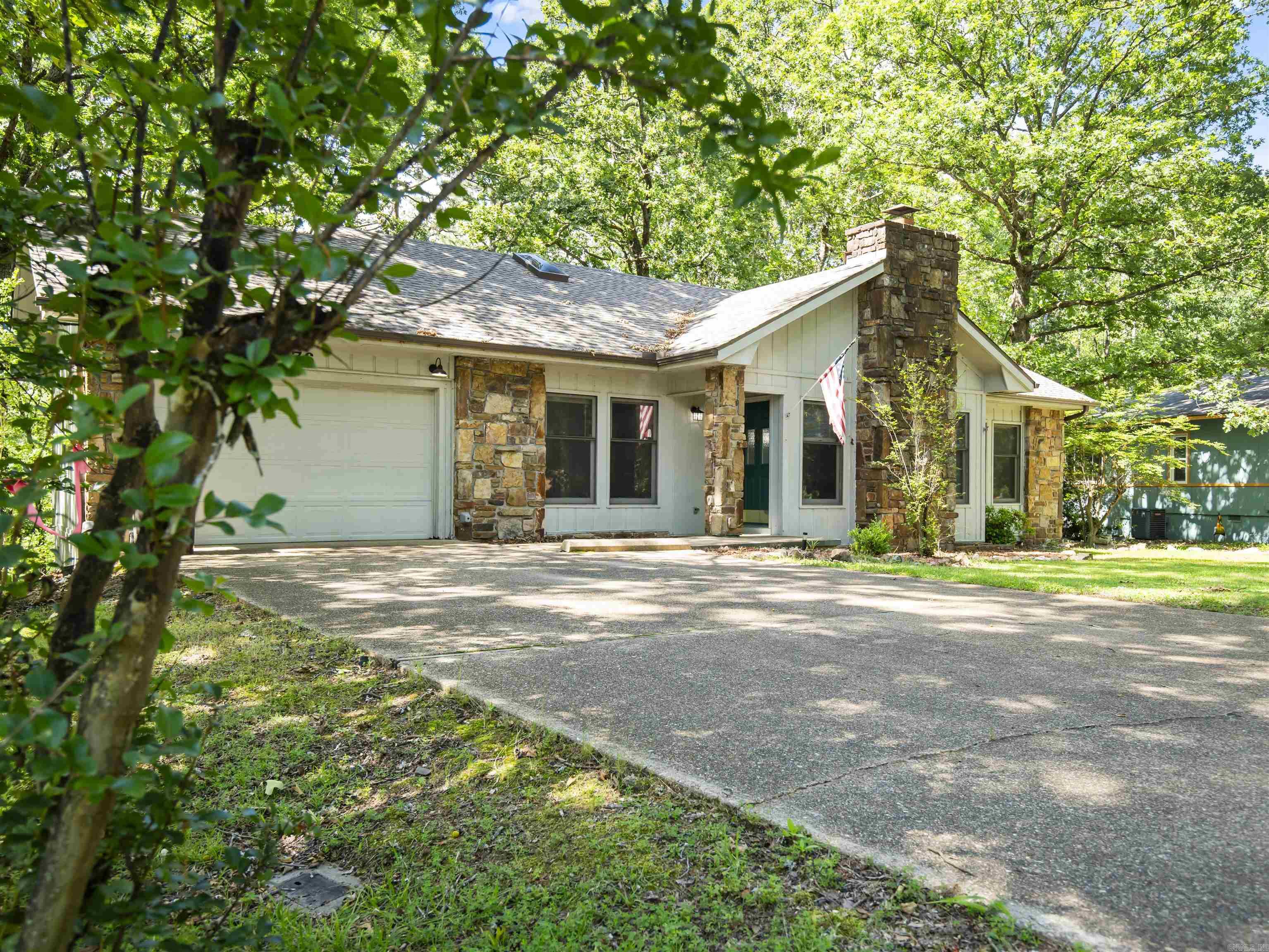 76  Laguna  Hot Springs Village, AR