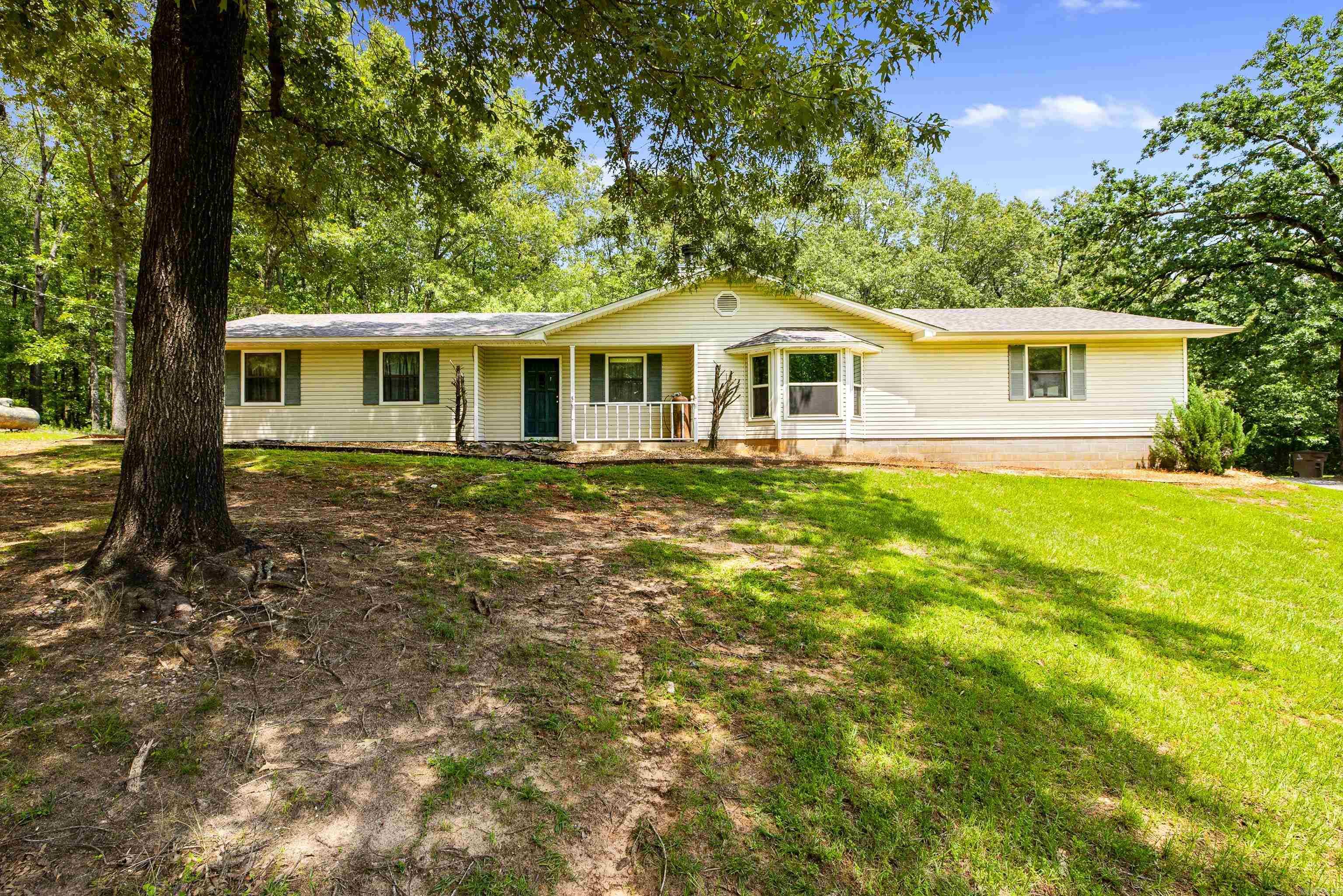 8100  Oakview  Hensley, AR