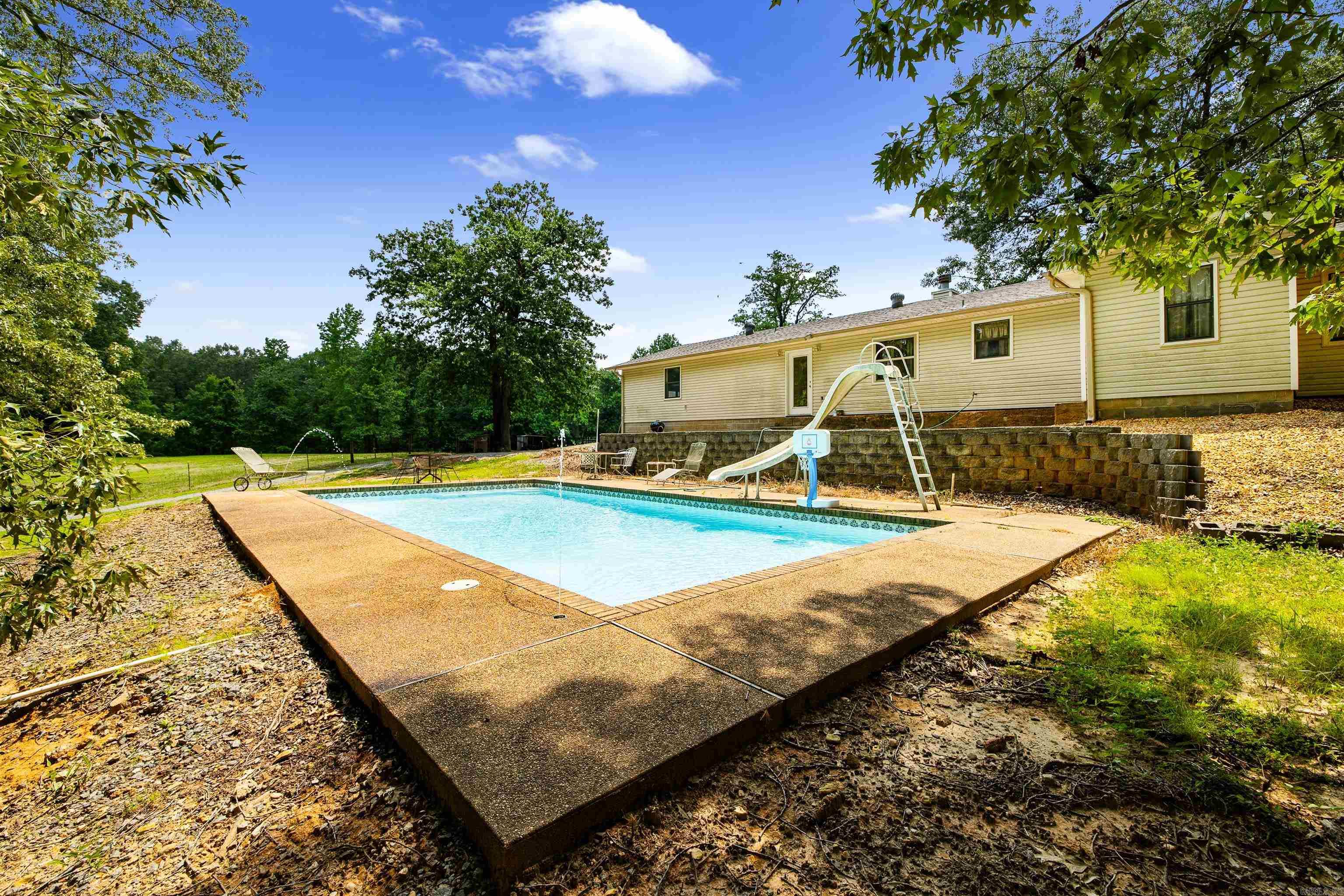 8100  Oakview  Hensley, AR