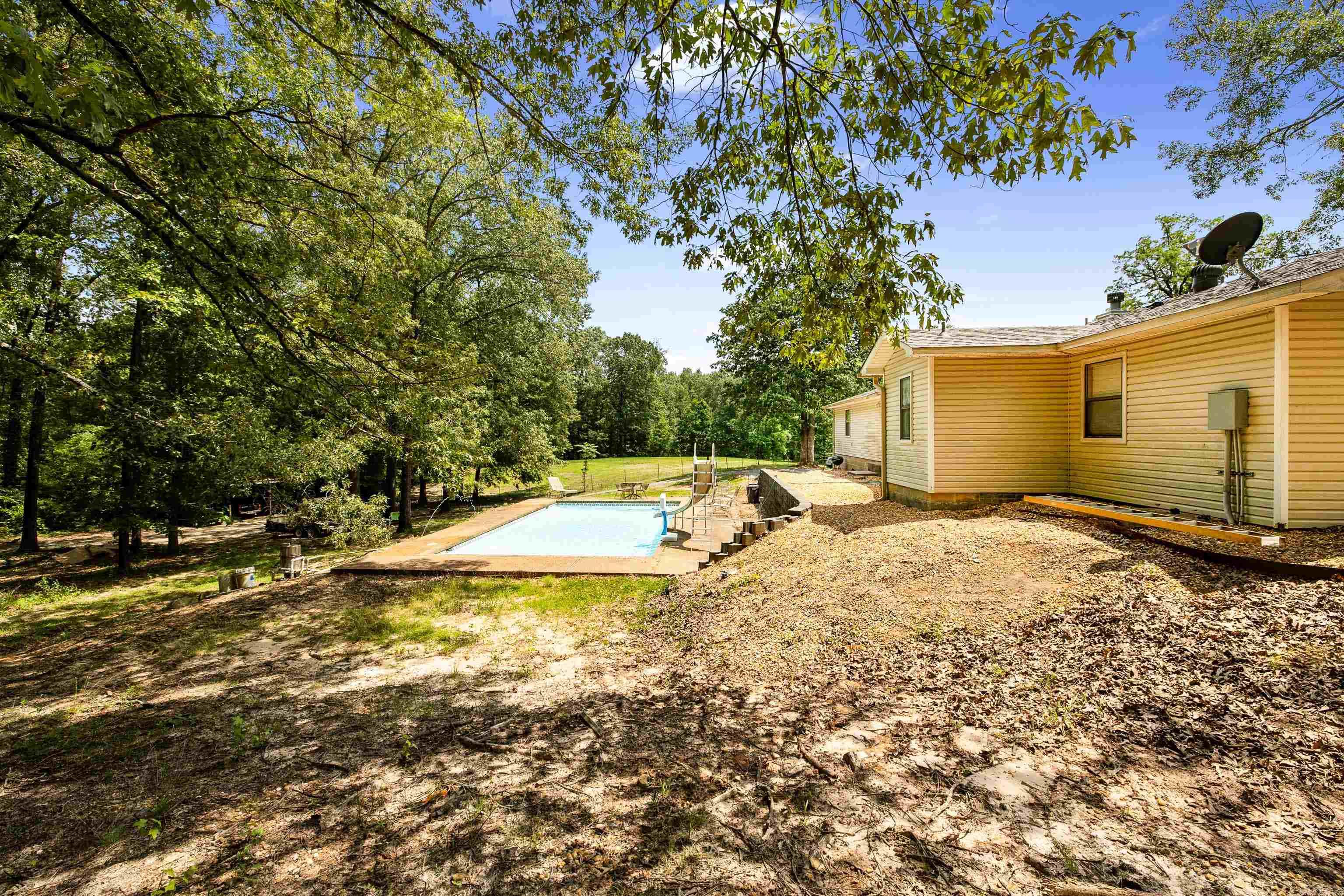 8100  Oakview  Hensley, AR