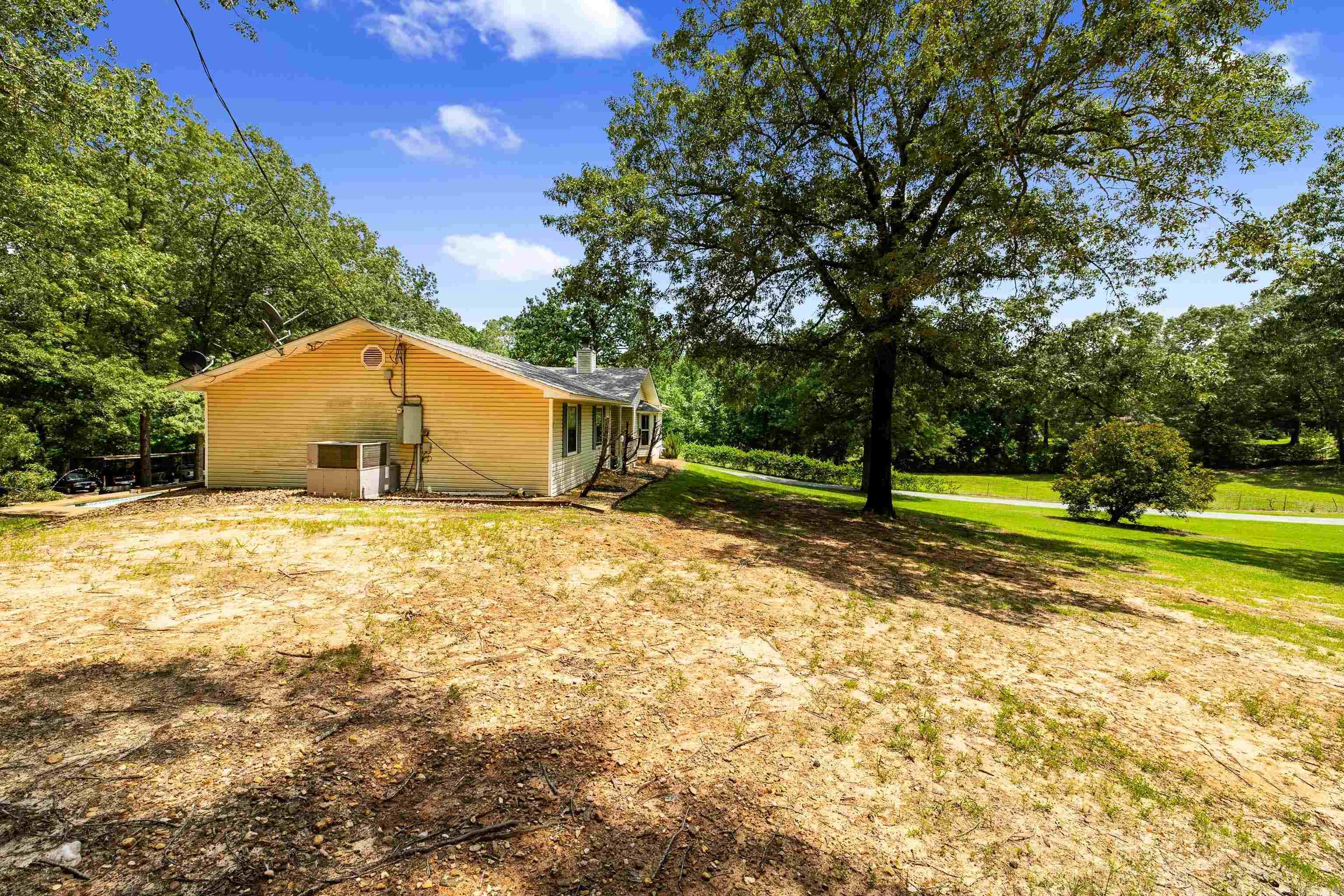 8100  Oakview  Hensley, AR