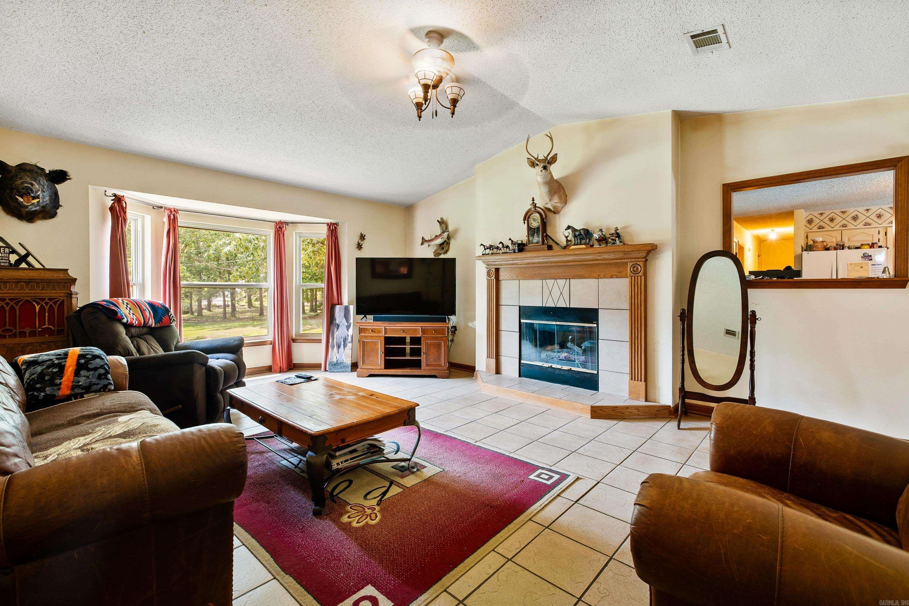 8100  Oakview  Hensley, AR