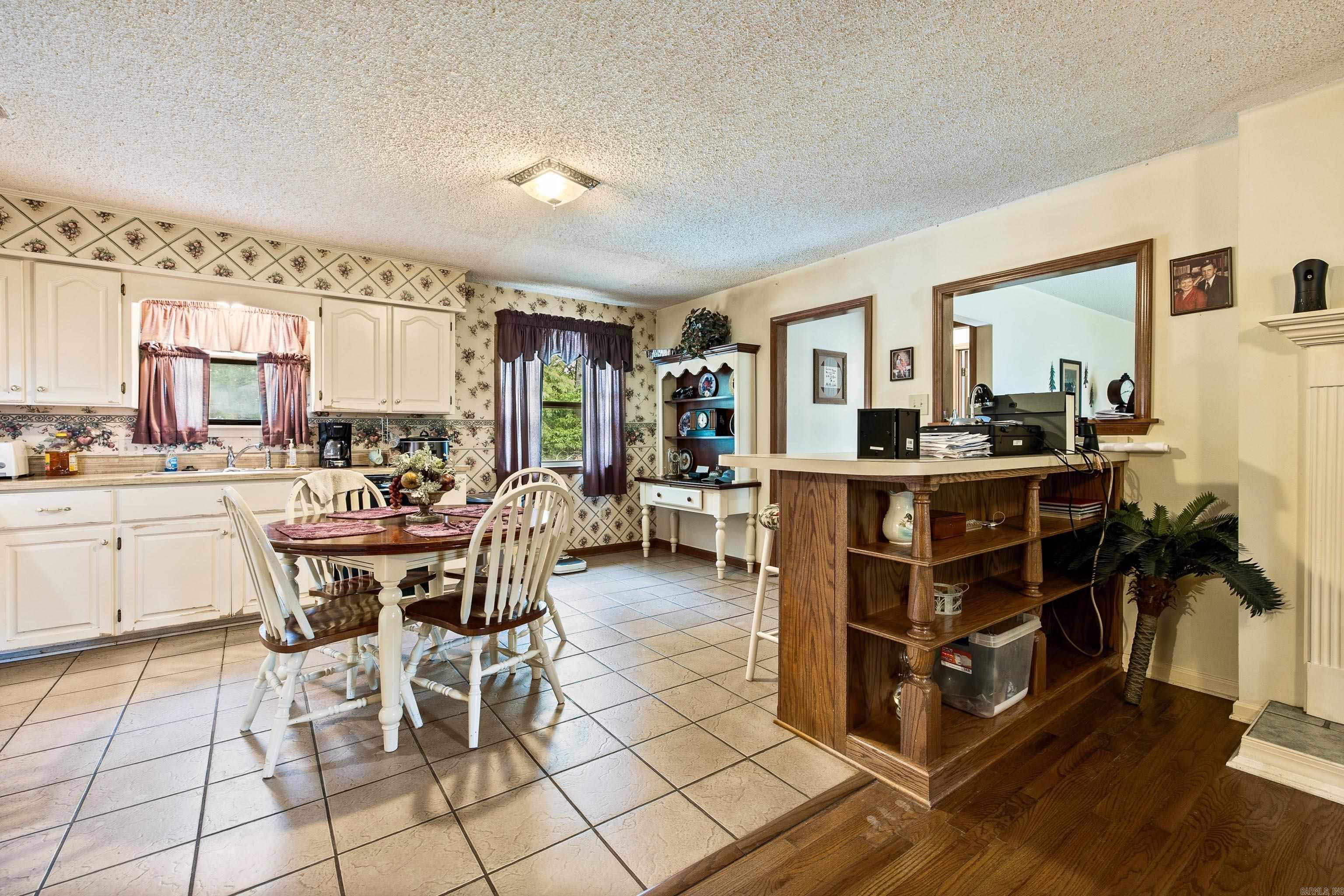 8100  Oakview  Hensley, AR