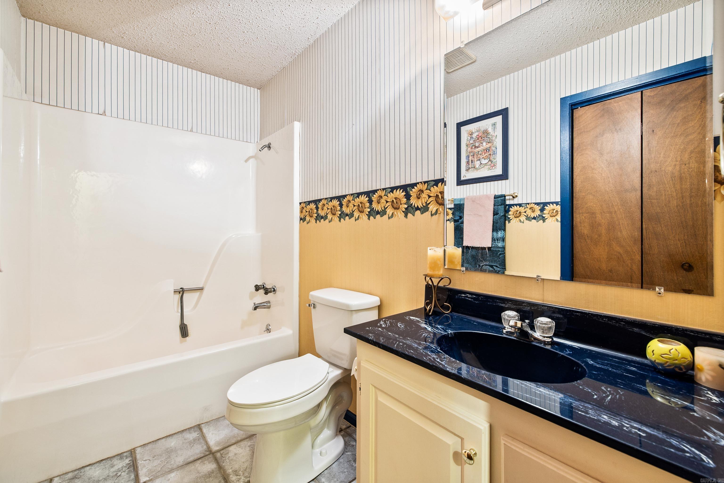 8100  Oakview  Hensley, AR