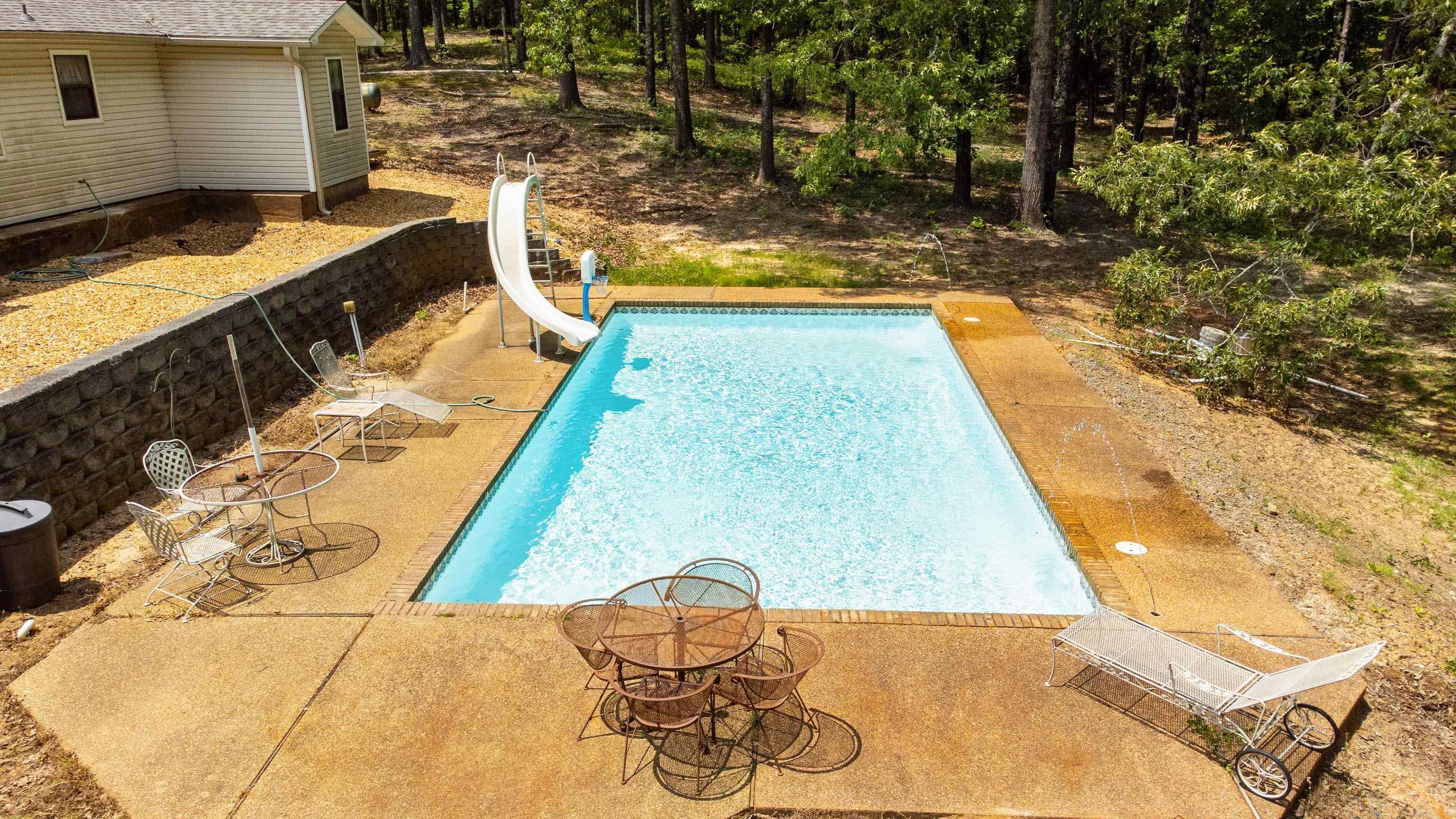8100  Oakview  Hensley, AR