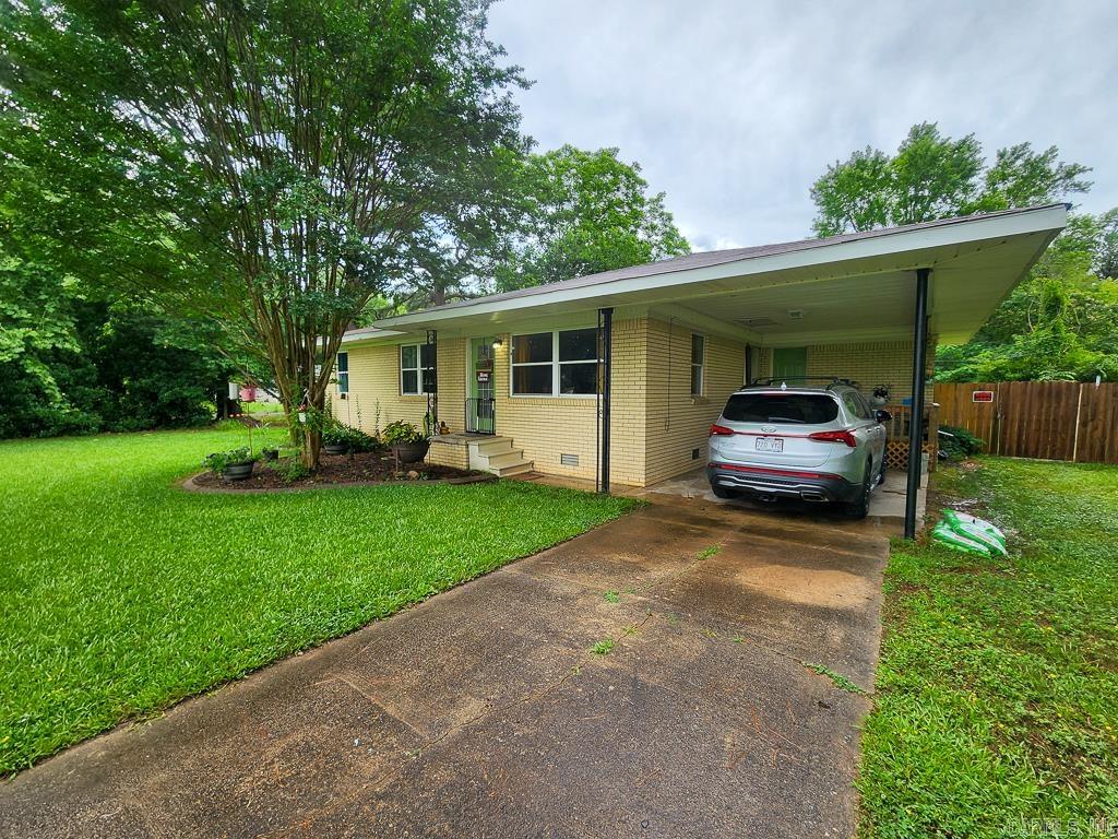 18  Cedar Street  Greenbrier, AR