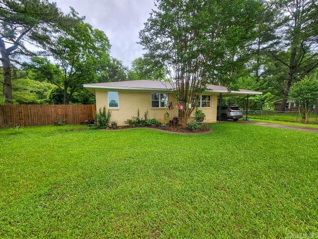 18  Cedar Street  Greenbrier, AR