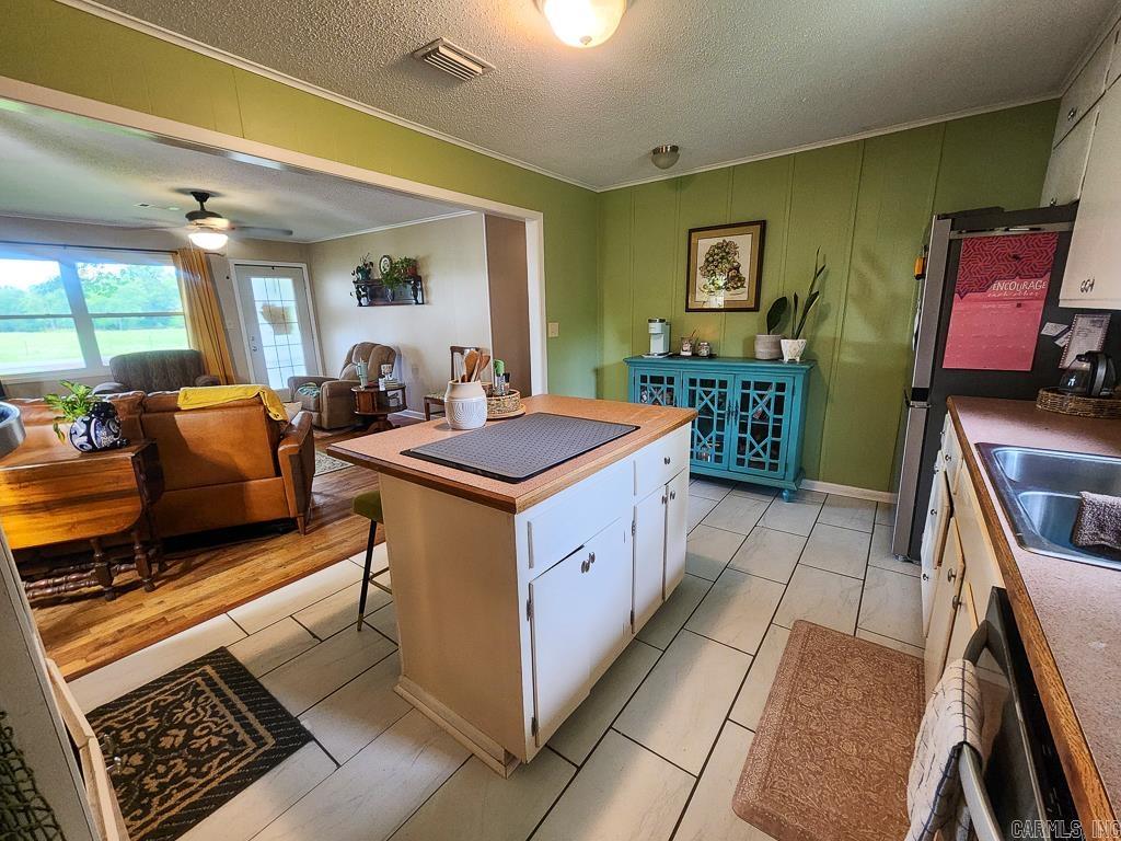 18  Cedar Street  Greenbrier, AR