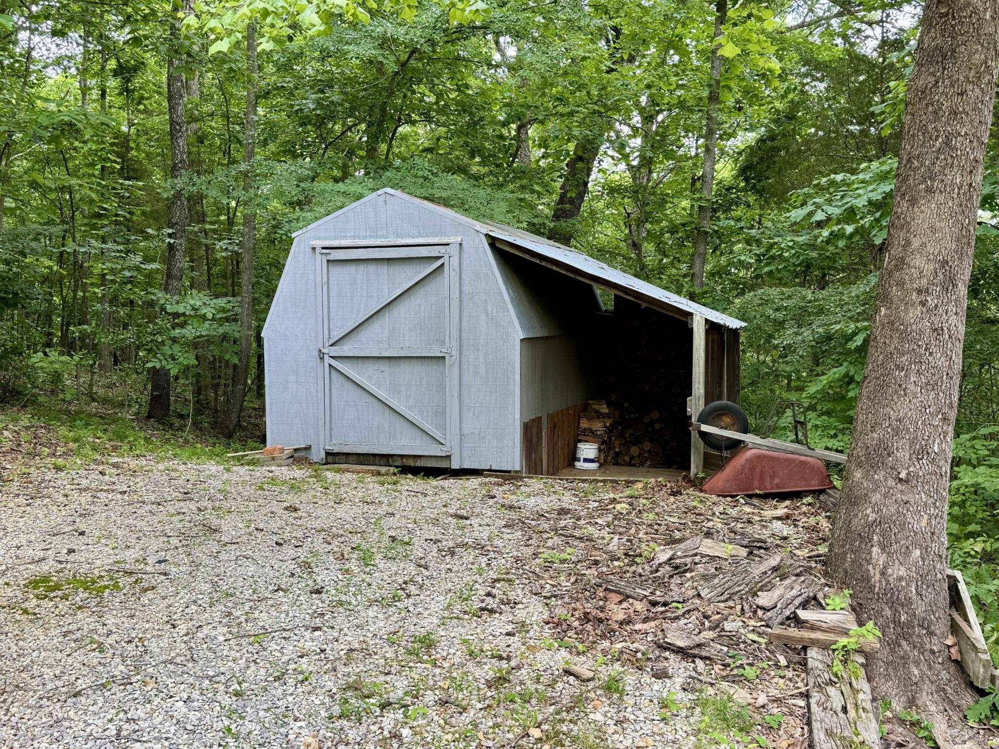 303  Bluffs Drive  Mountain View, AR