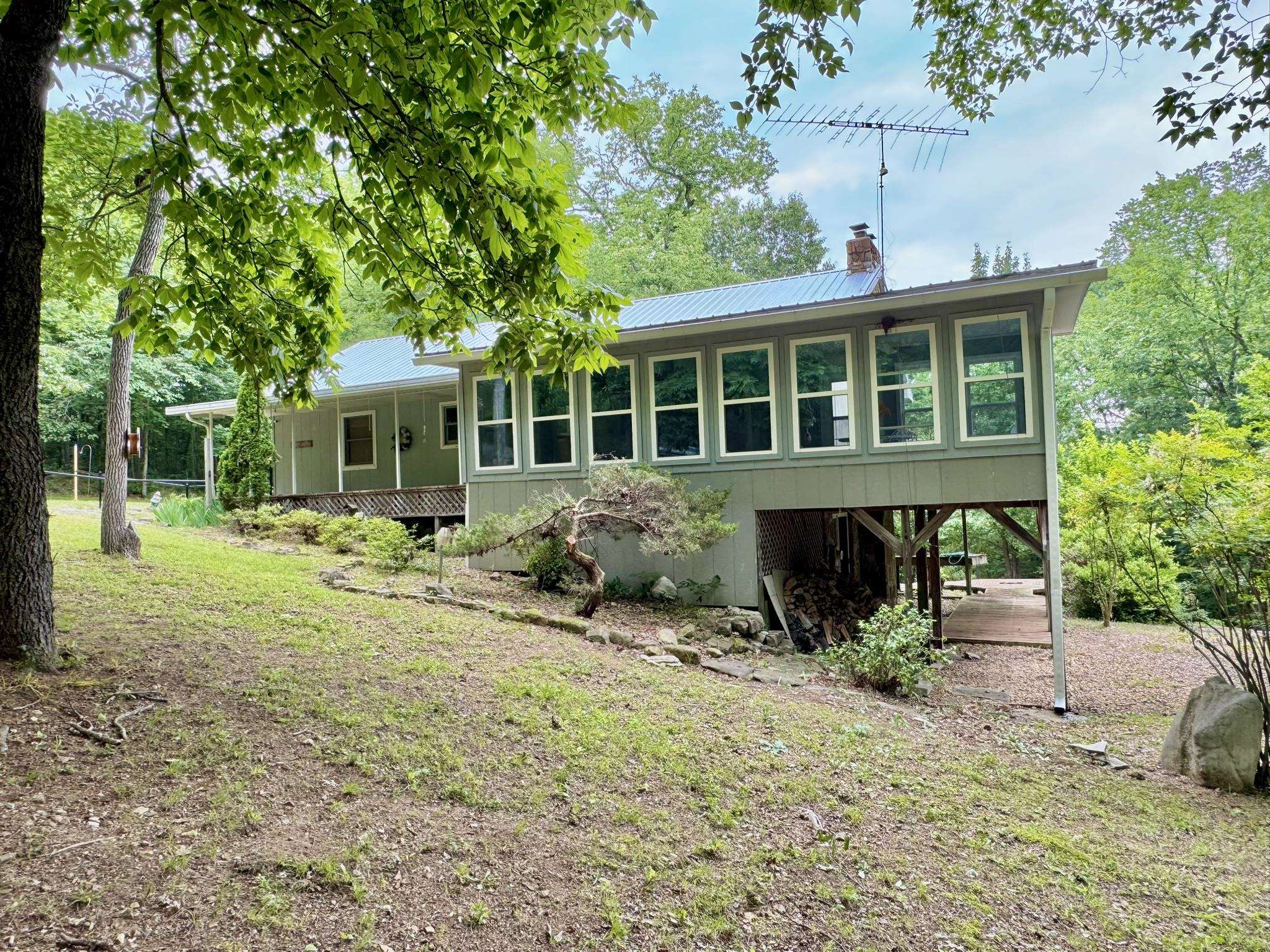 303  Bluffs Drive  Mountain View, AR