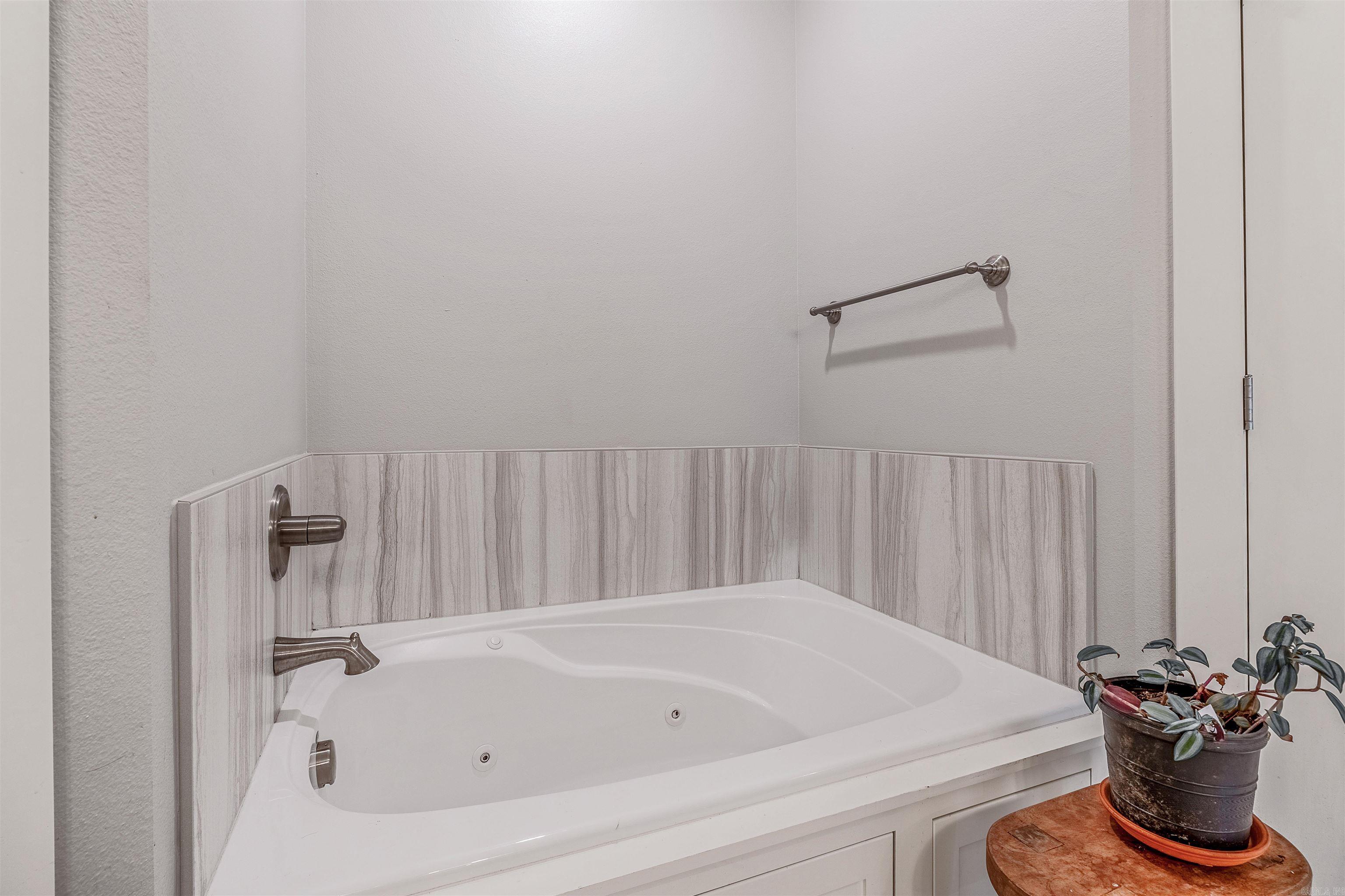 118  Lydia  Maumelle, AR