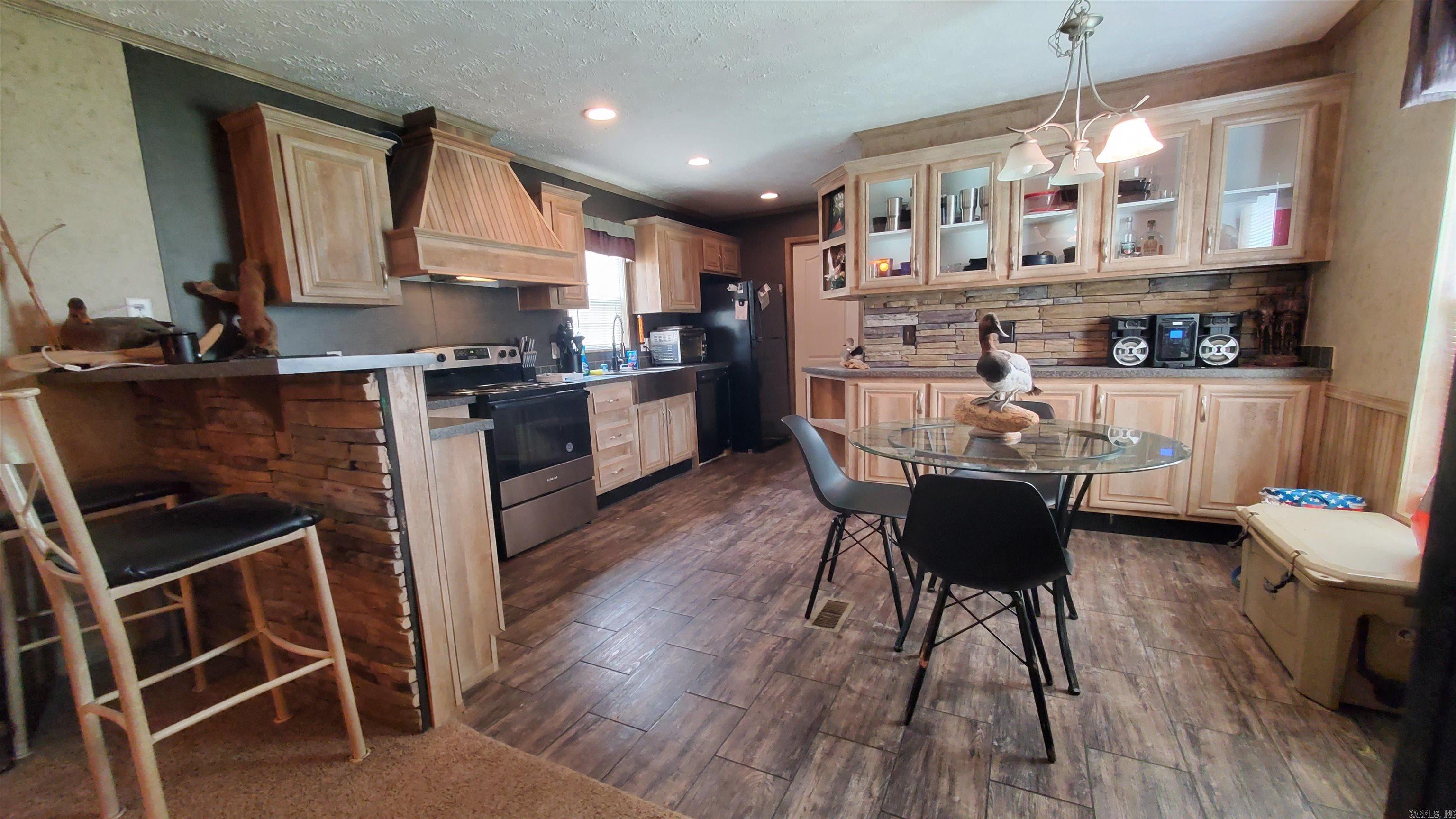 184  Bill Hill  El Paso, AR