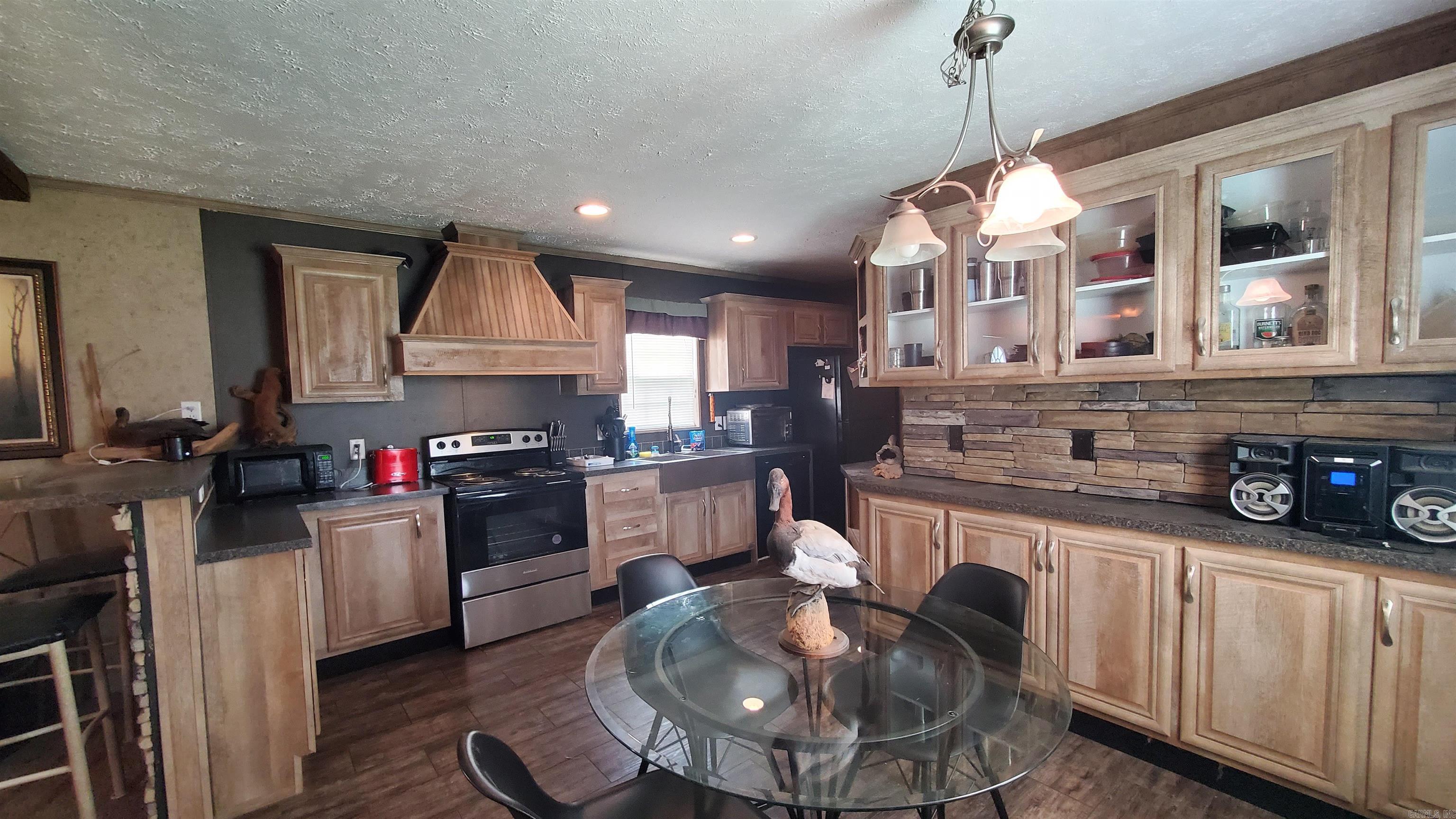 184  Bill Hill  El Paso, AR