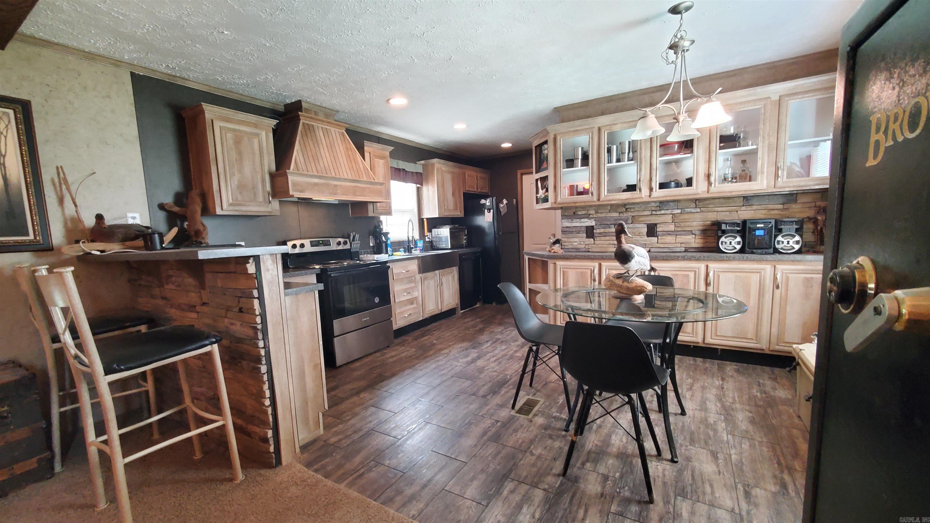 184  Bill Hill  El Paso, AR