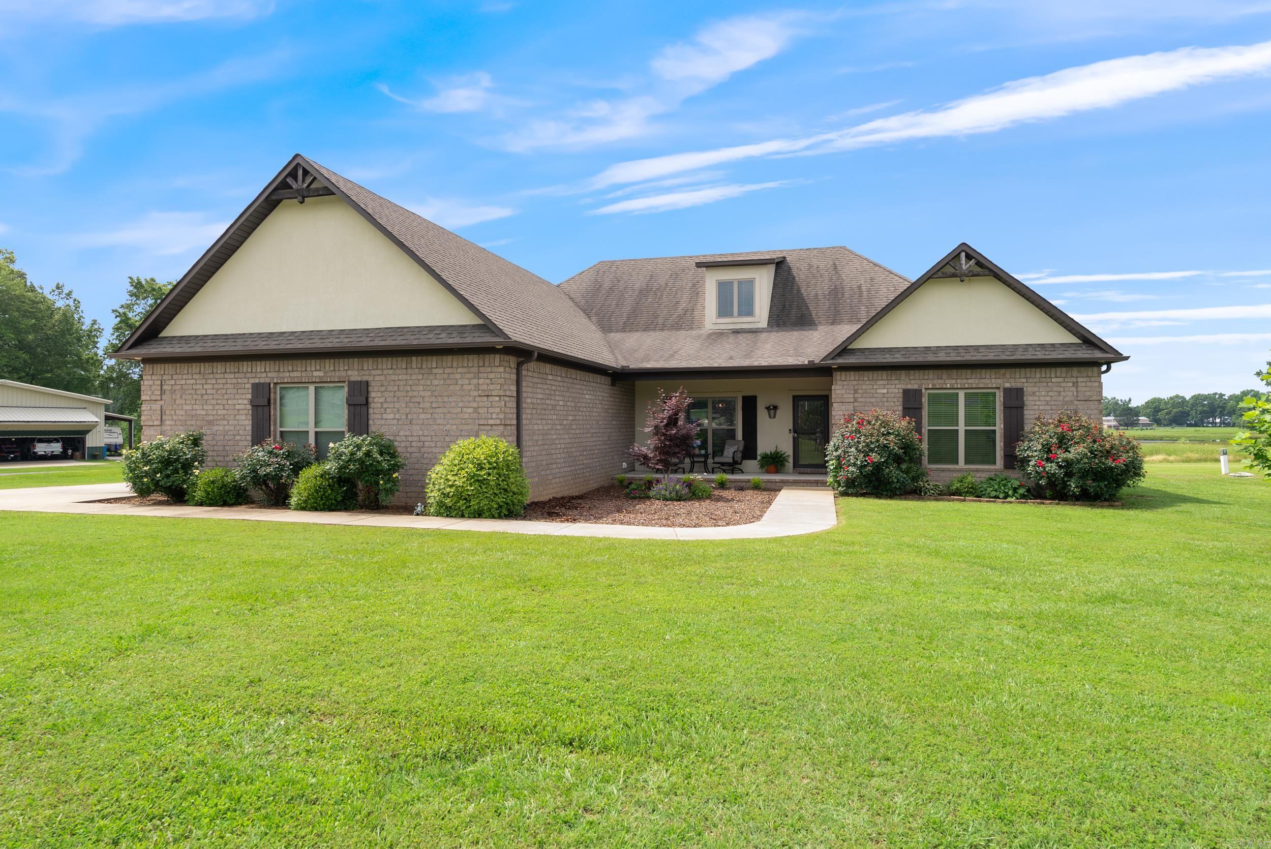 9  Beach Cir  Greenbrier, AR