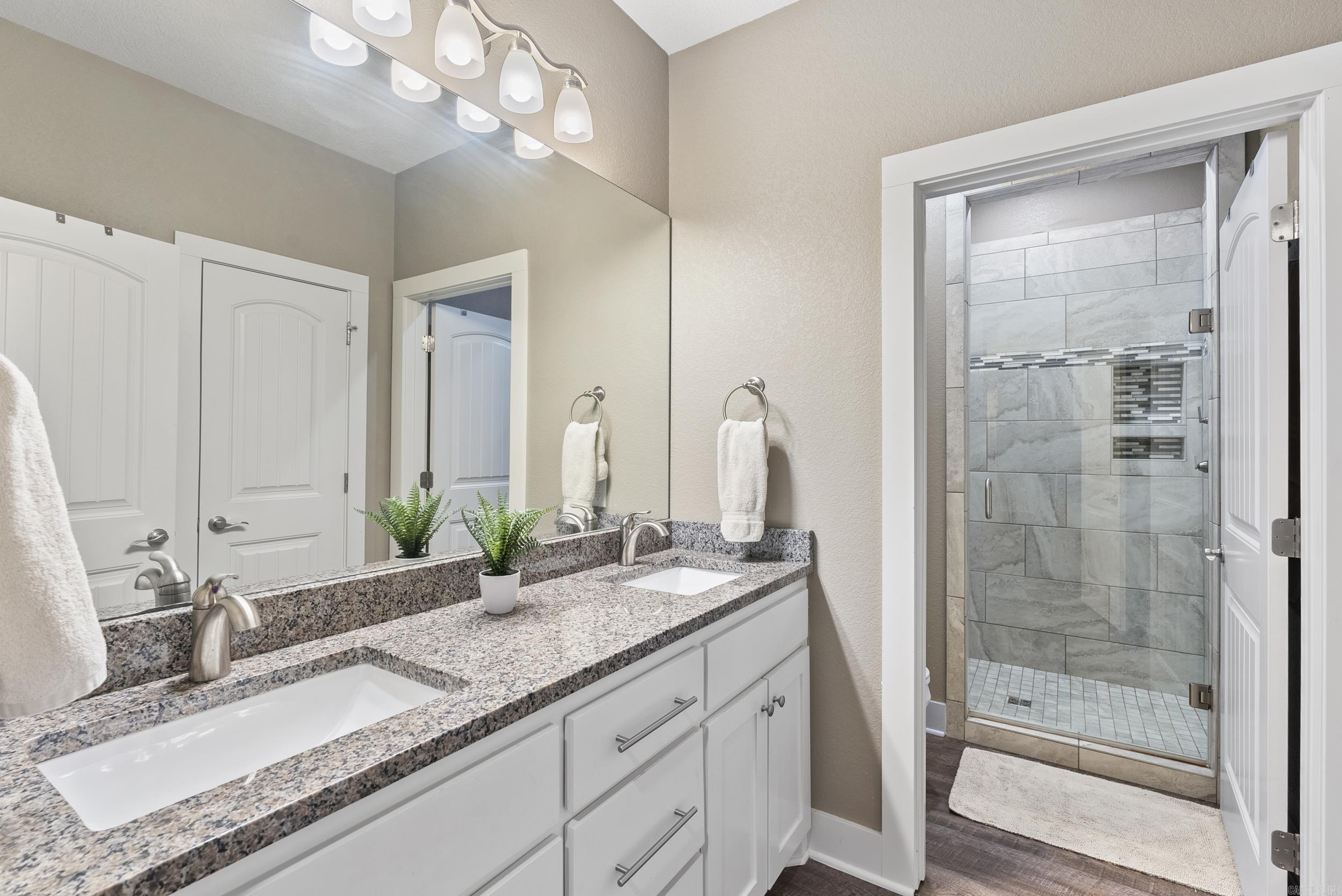 9  Beach Cir  Greenbrier, AR